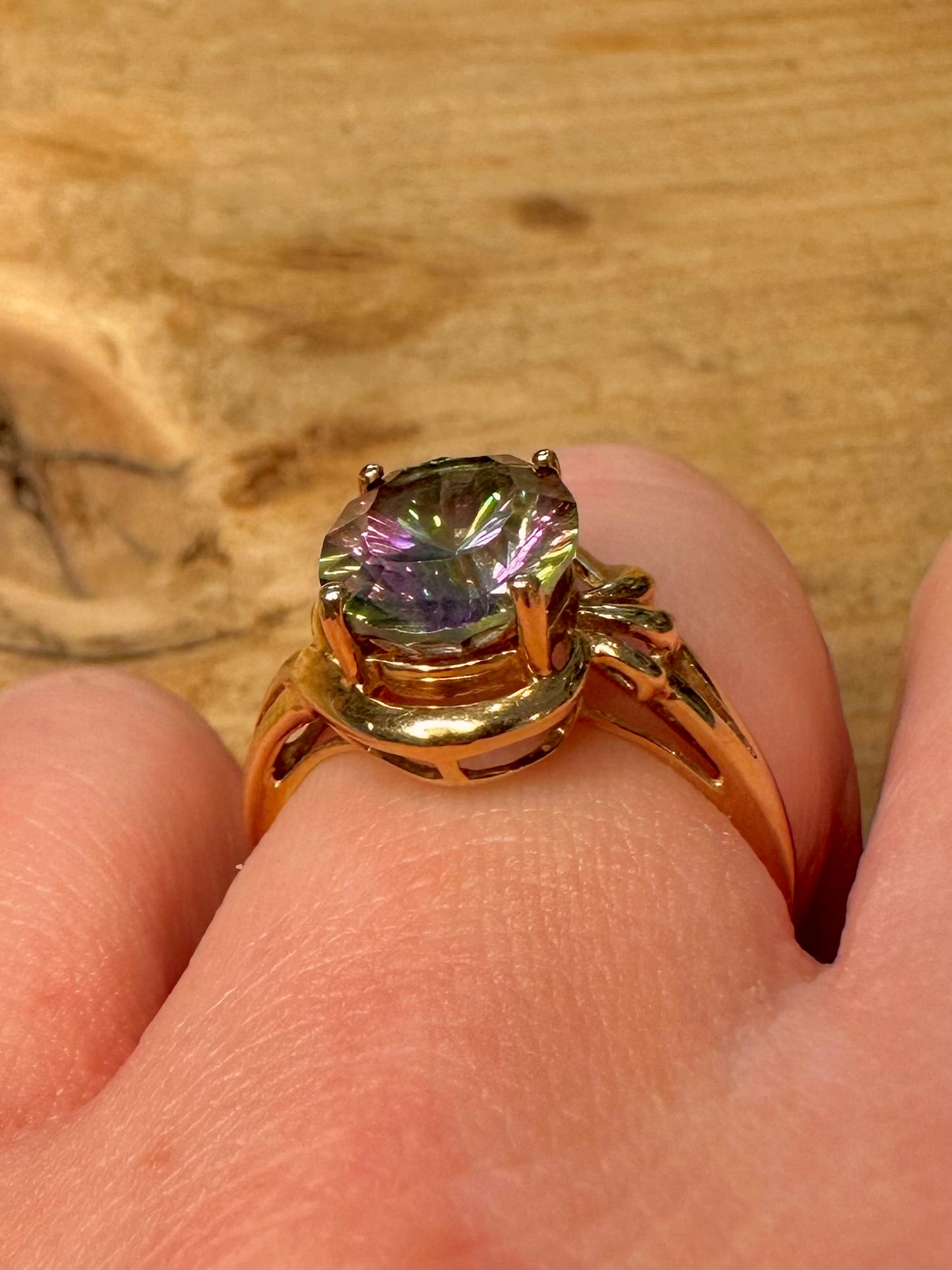 Vintage 9ct Gold Mystic Topaz 375 Size P1\2 Ring