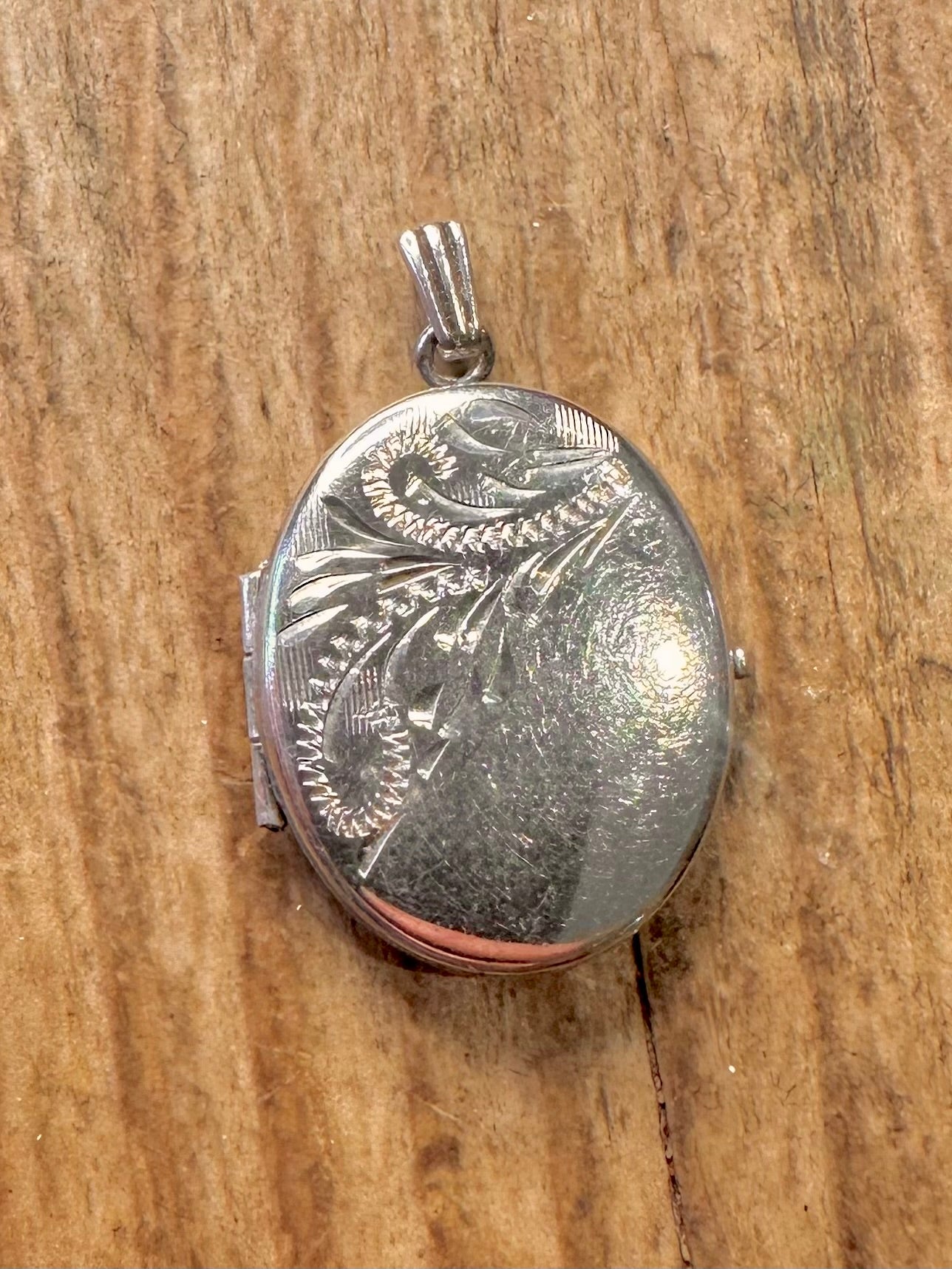 Ovales graviertes Medaillon, Anhänger aus 925er Sterlingsilber