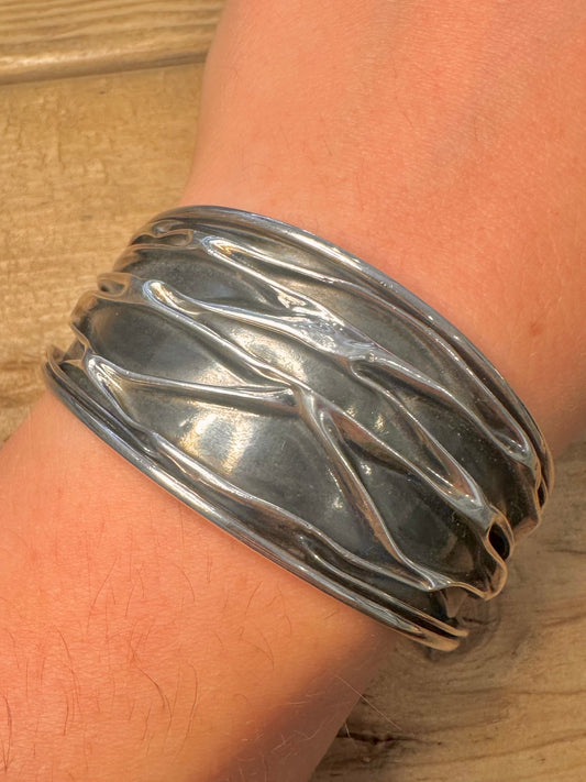Modernist Ripple Oxides 925 Silver Cuff Bangle