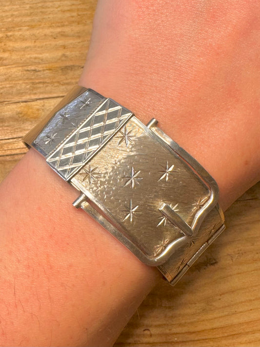 Vintage 1965 Large Buckle Clasp Star Engraved 925 Sterling Silver Bangle