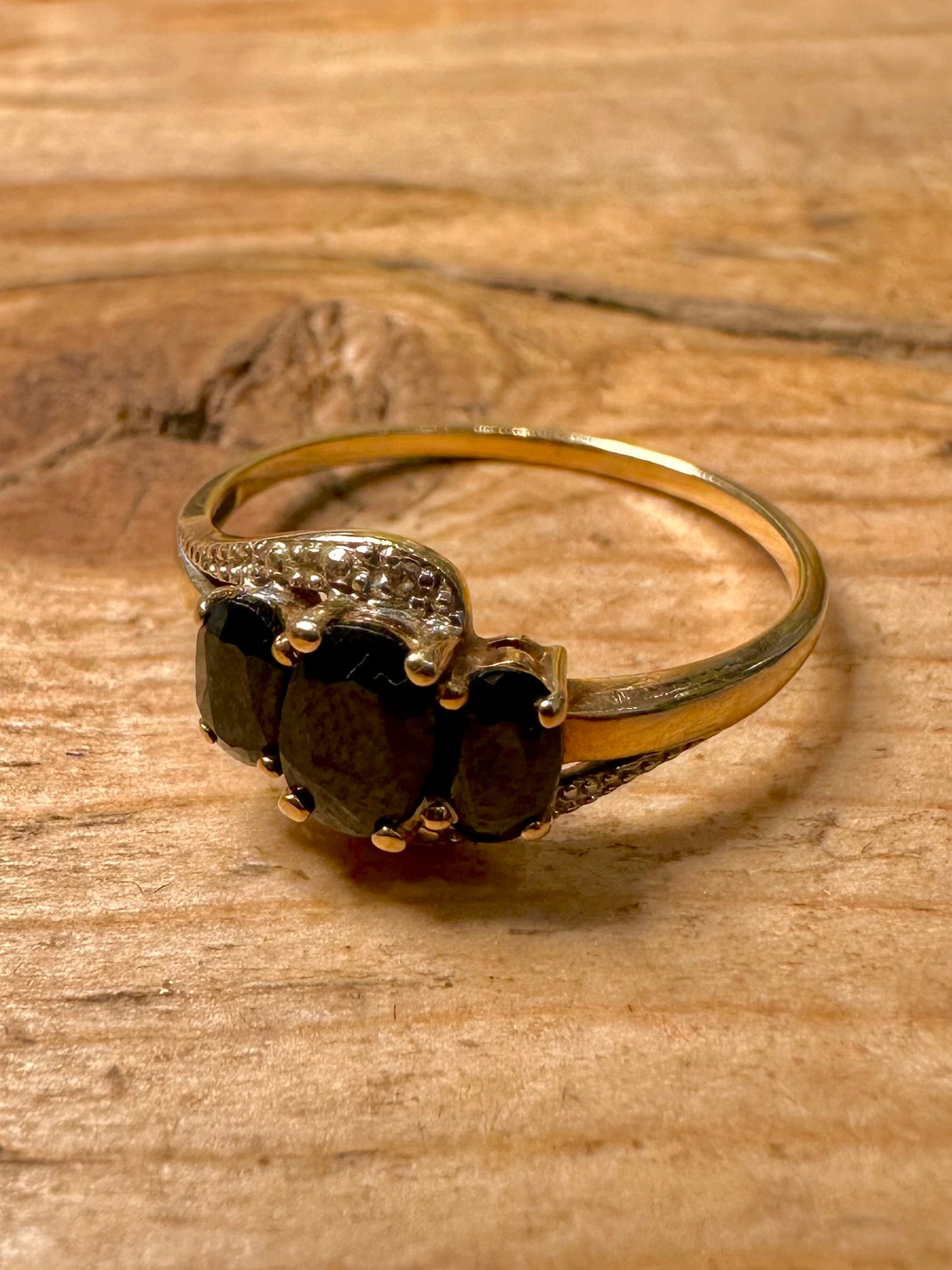 Vintage 9ct Gold Dark Blue Stones 375 Size P1/2 Ring