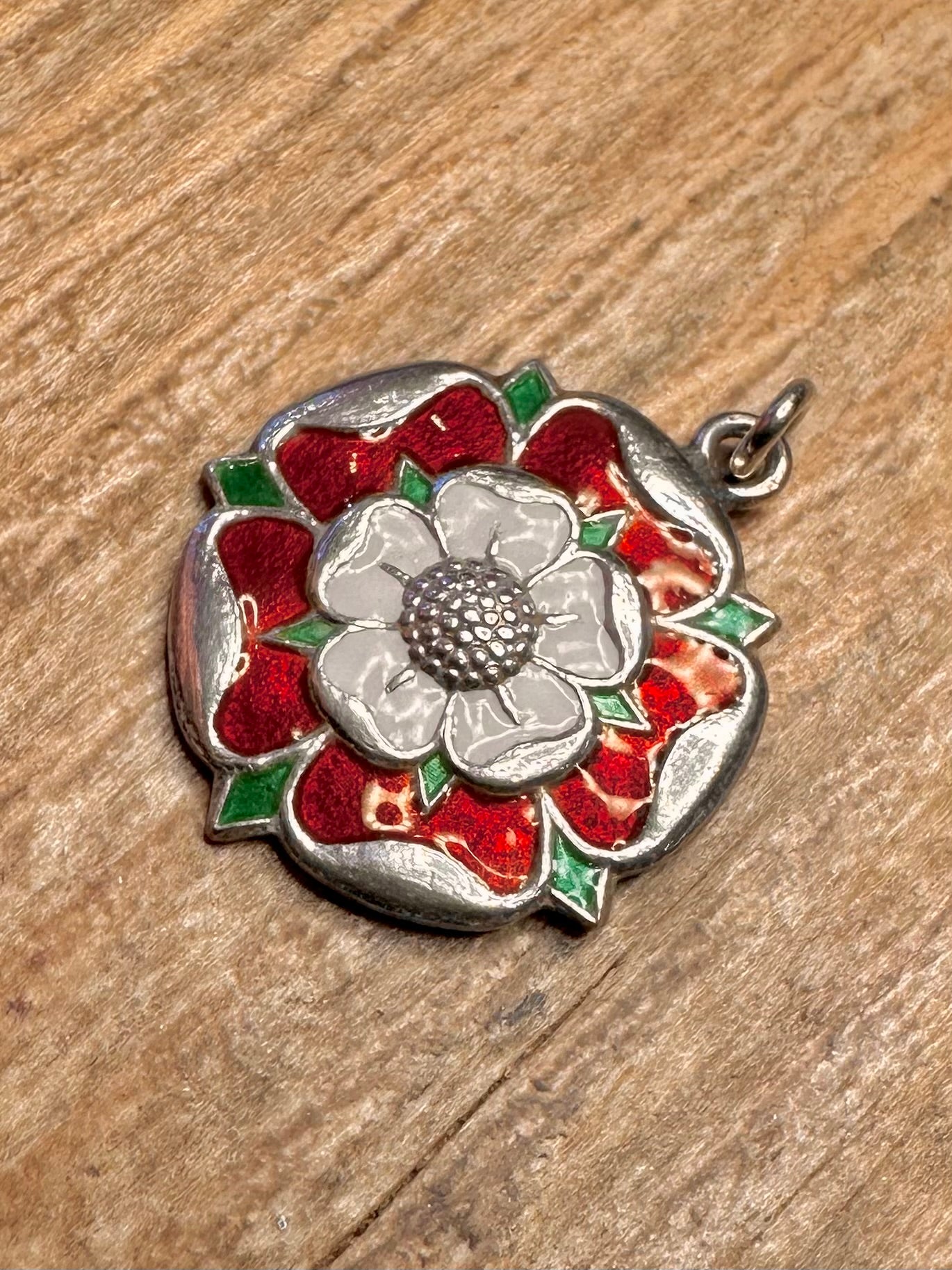 Vintage 1987 Tudor Rose Enamel 925 Sterling Silver Pendant