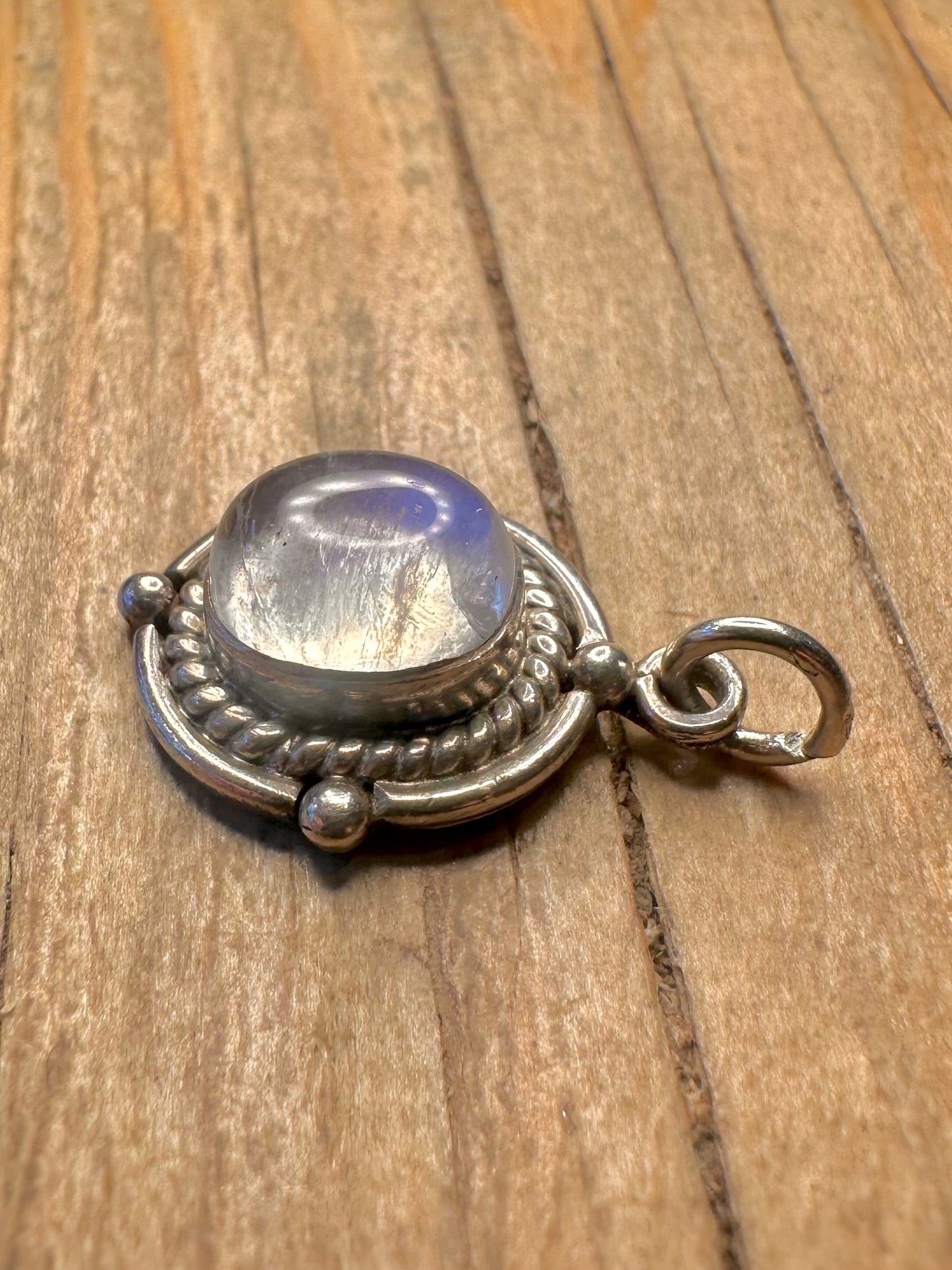 Vintage Moonstone Oval 925 Sterling Silver Pendant