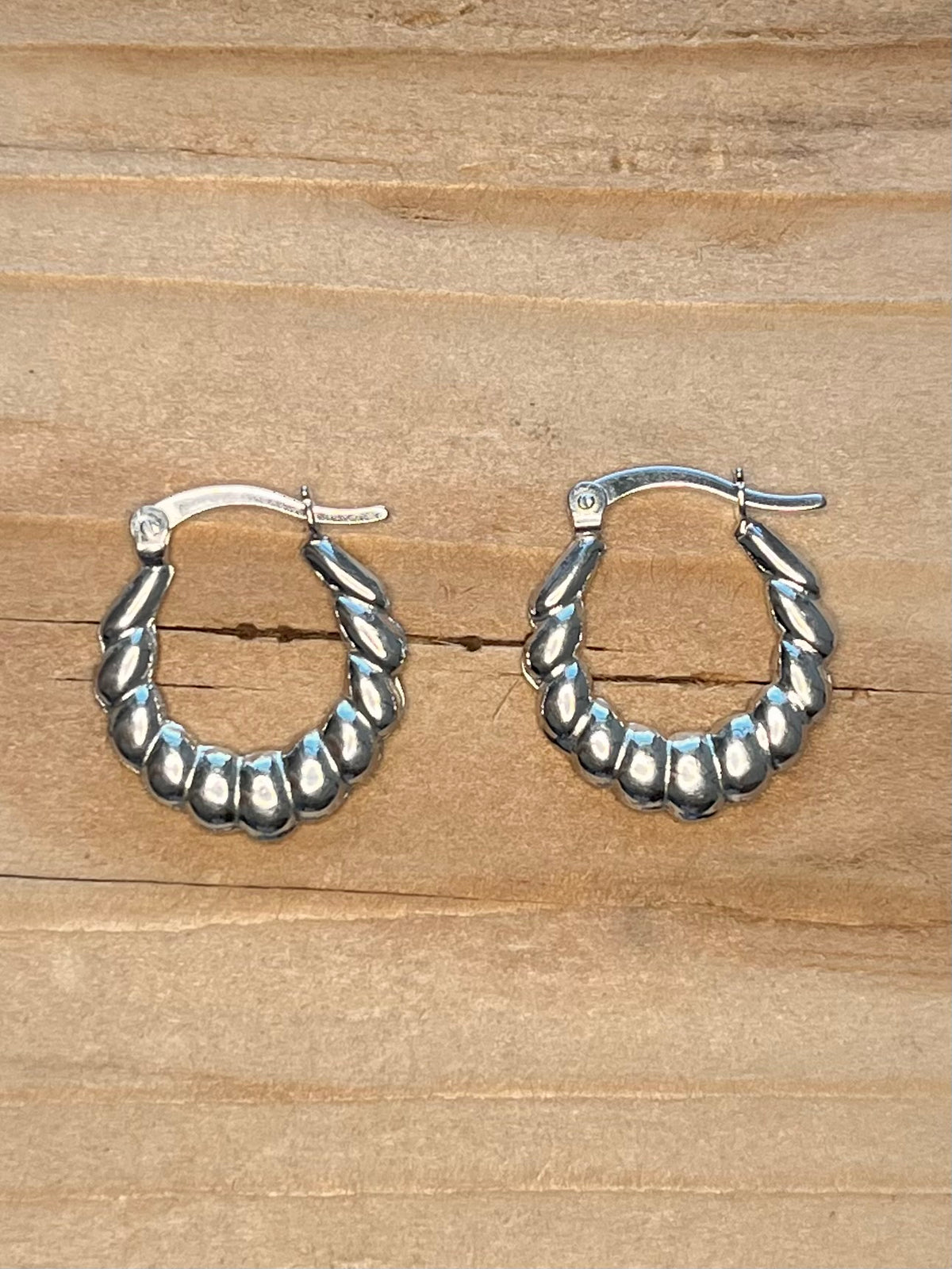 Small Scalloped 925 Sterling Silver Hoop Earrings