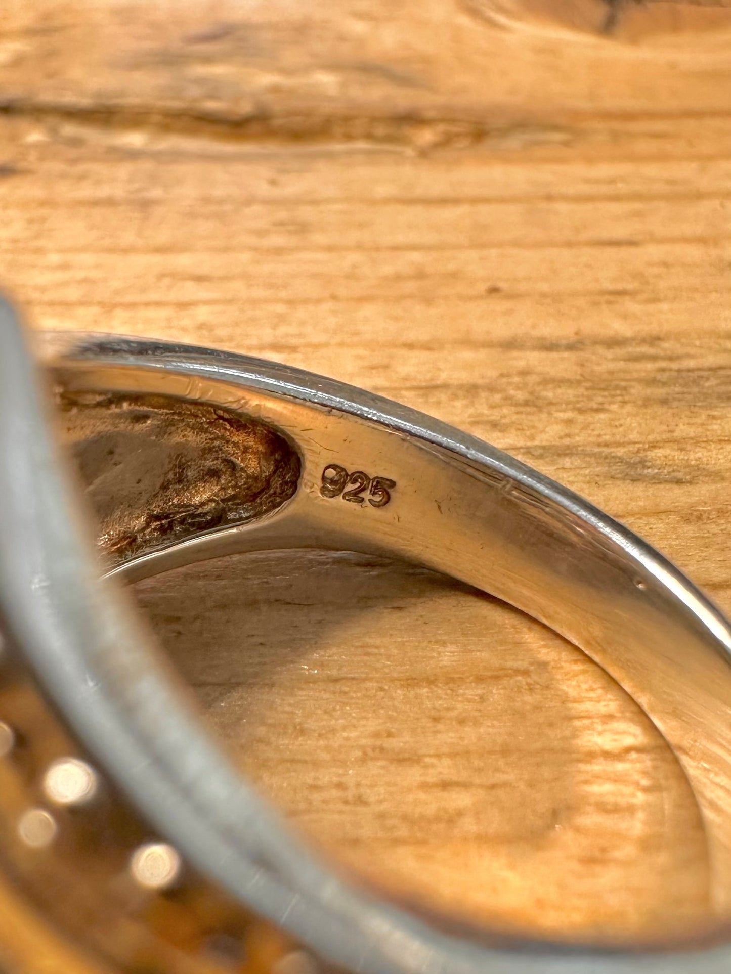 Abstract Layer 925 Silver Size O Ring