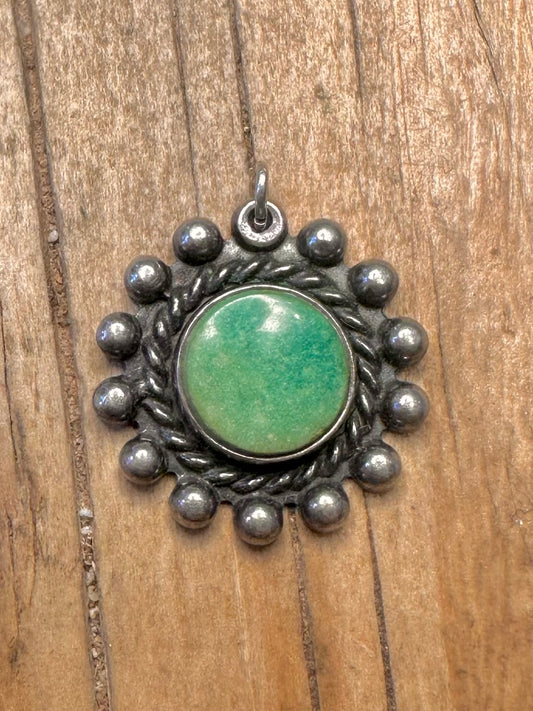 Vintage Southwestern Green Turquoise Ornate 925 Sterling Silver Pendant