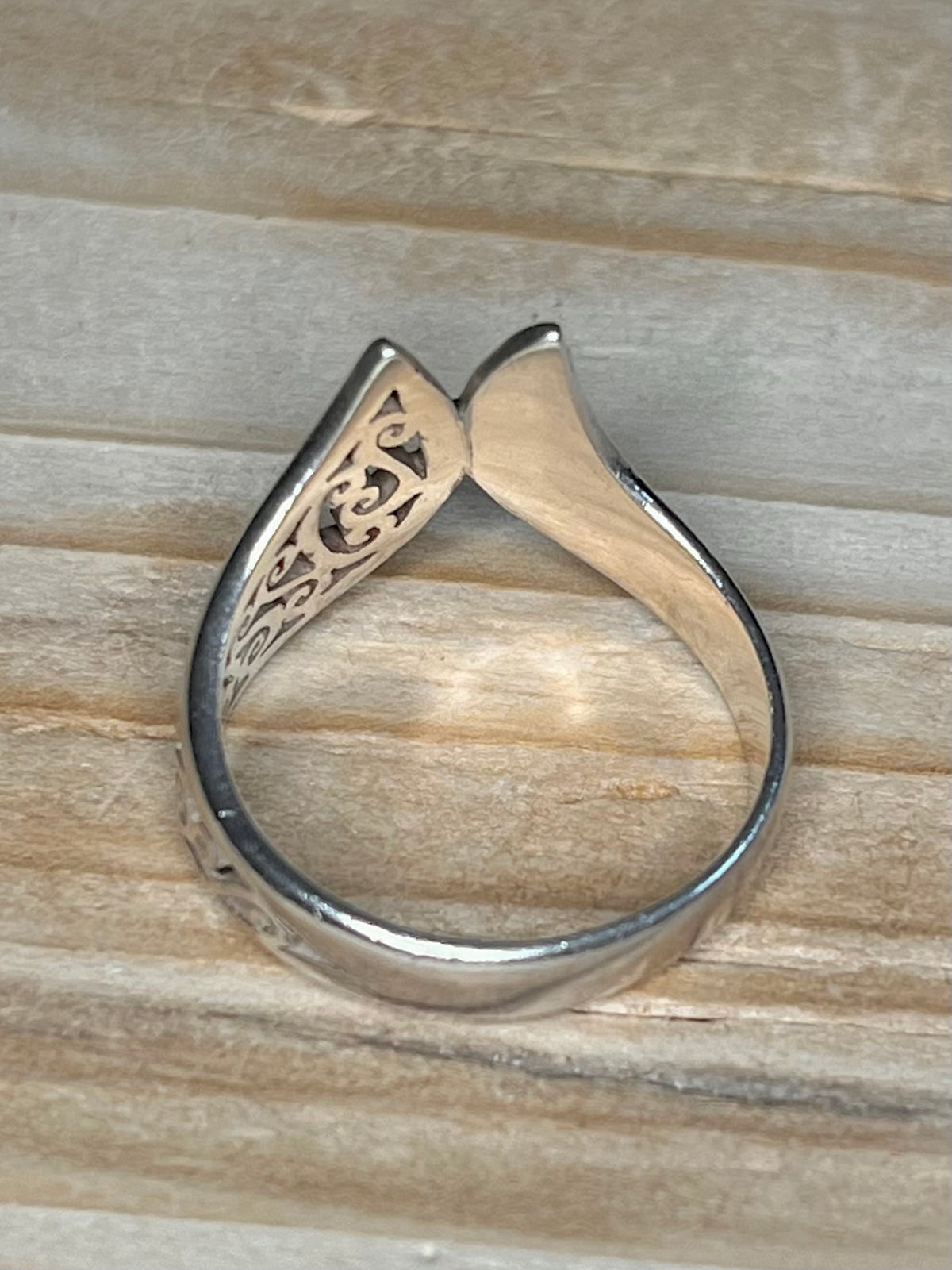 Swirly V-Shaped 925 Sterling Silver Size 9.25+S1/2 Ring