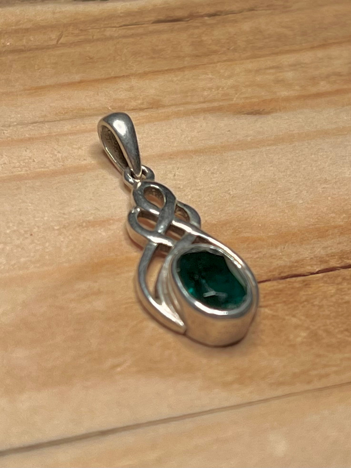 Celtic Green Stone 925 Sterling Silver Pendant
