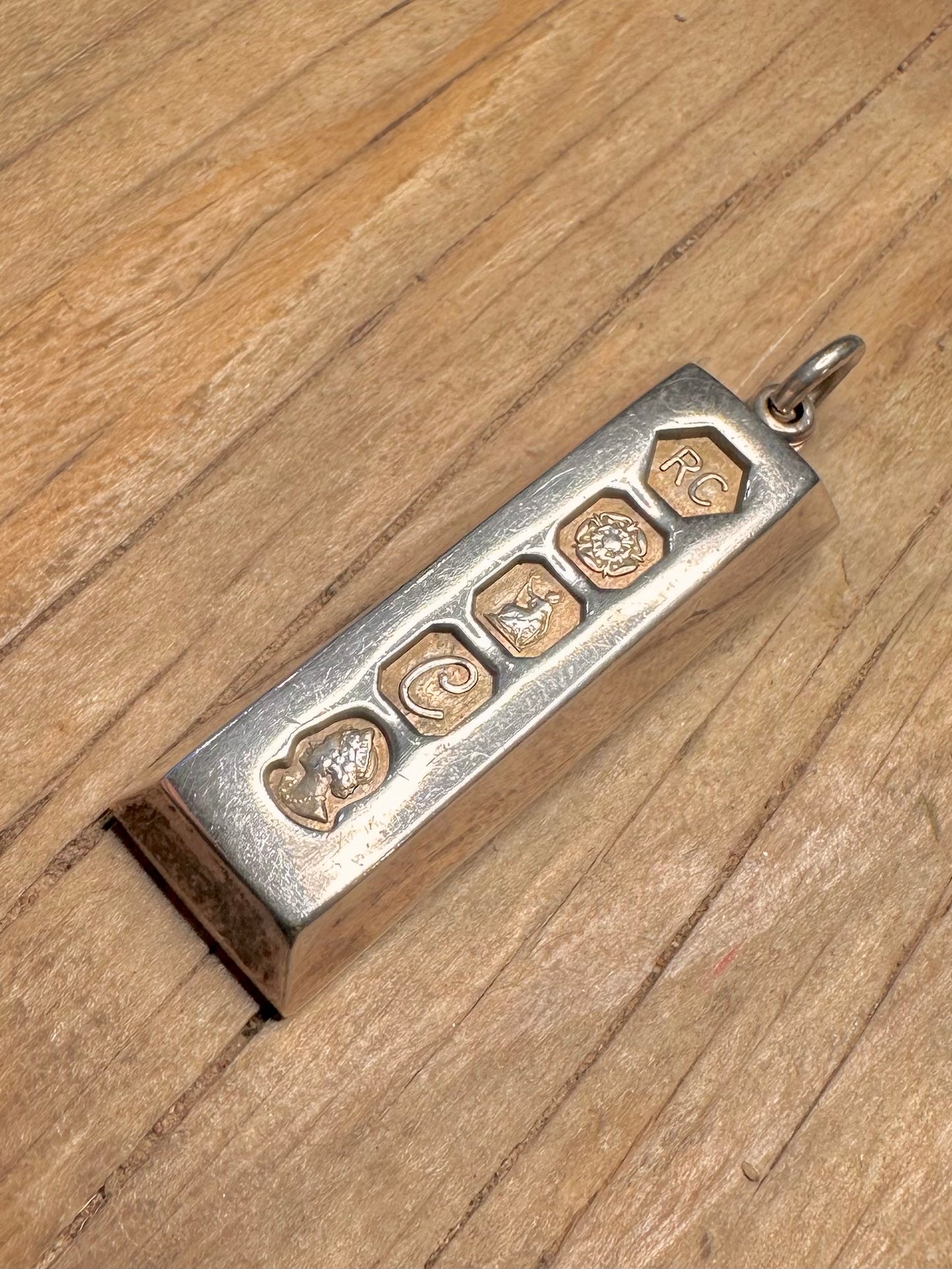 Vintage 1977 Ingot 925 Sterling Silver Pendant