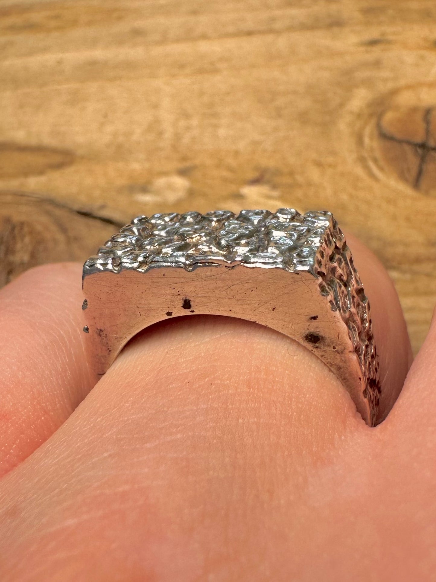 Vintage 1972 Textured Rectangle 925 Silver Size T Ring