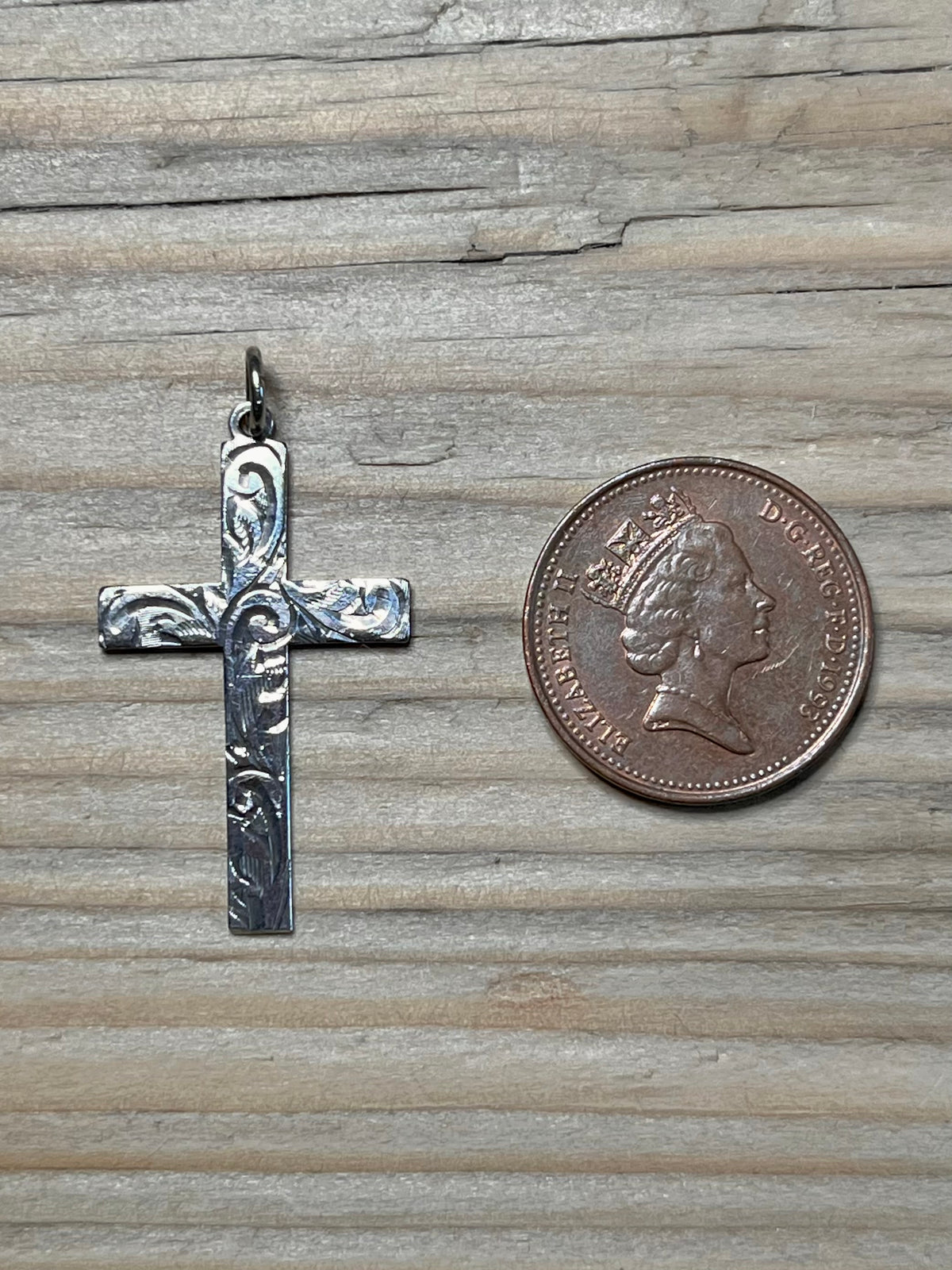 Swirl Engraved Cross 925 Sterling Silver Pendant