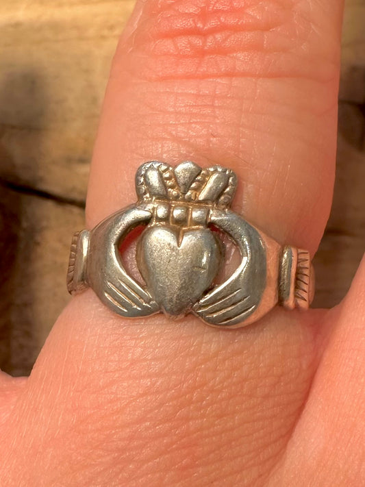 Vintage Claddagh 925 Silver Size P Ring