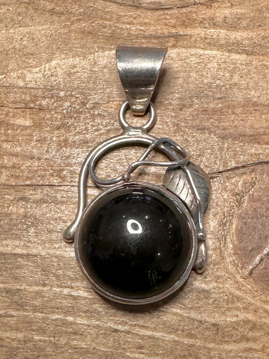 Vintage Black Stone Leaf 925 Silver Pendant