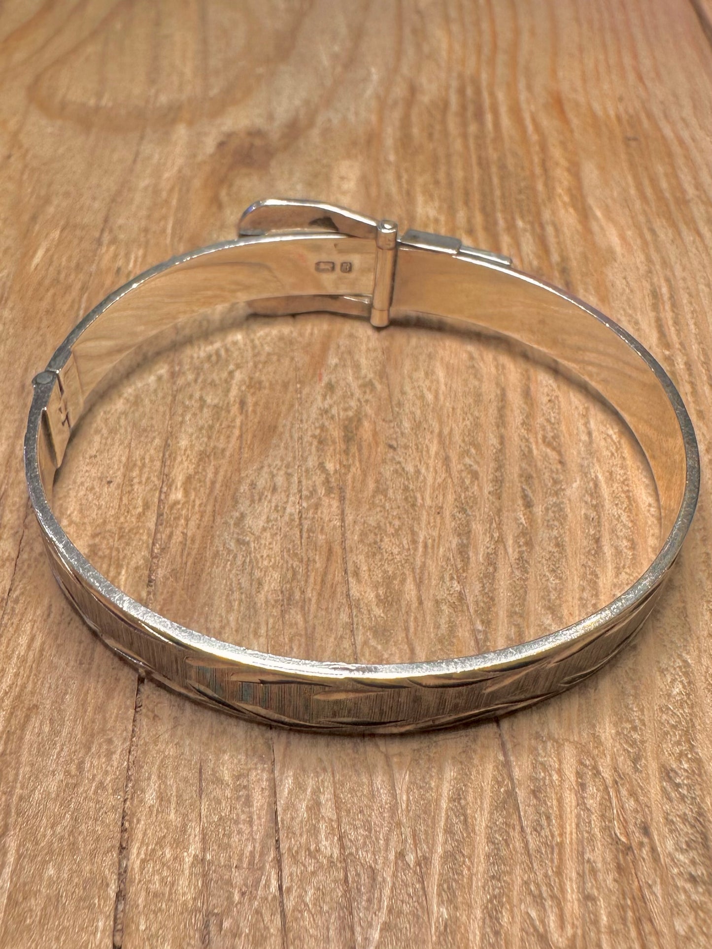 Vintage 1976 Buckle Belt Textured 925 Sterling Silver Bangle