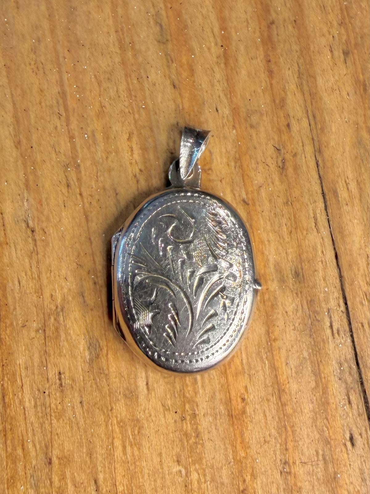 Oval Floral Engraved 925 Sterling Silver Pendant