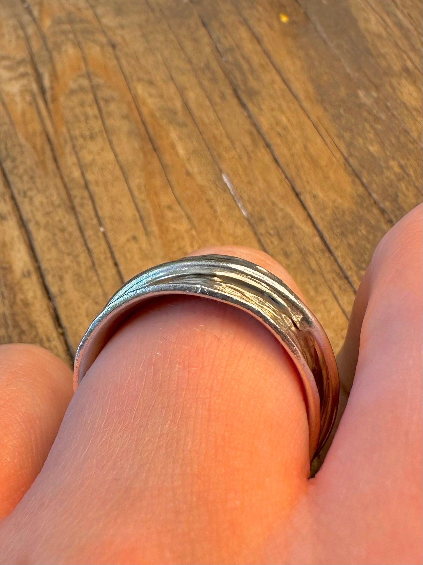 Hammered Curved Spinner Band 925 Sterling Silver Size V Ring