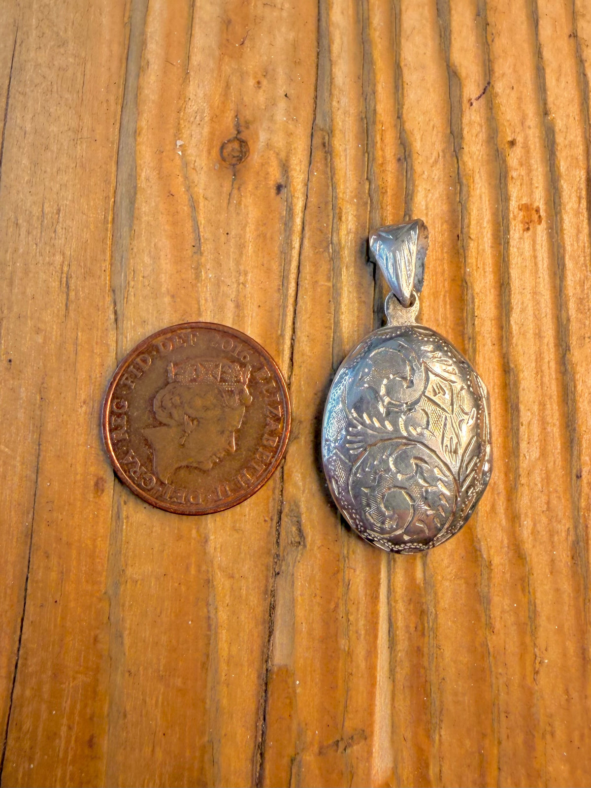 Oval Engraved Floral Locket 925 Sterling Silver Pendant