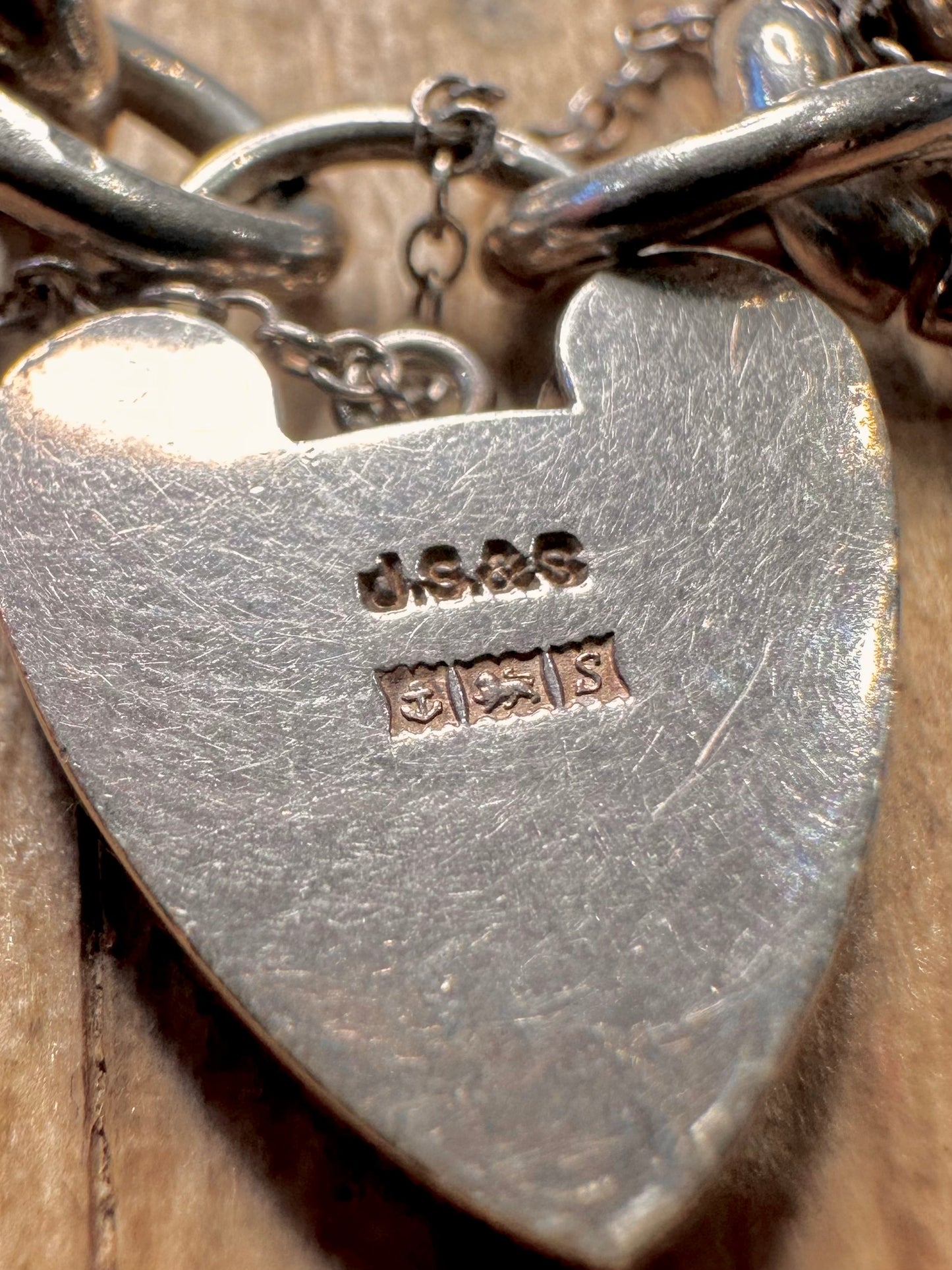 Vintage 1967 Chunky Curb Chain Heart Padlock 925 Sterling Silver Hallmarked 7.5 inch Bracelet