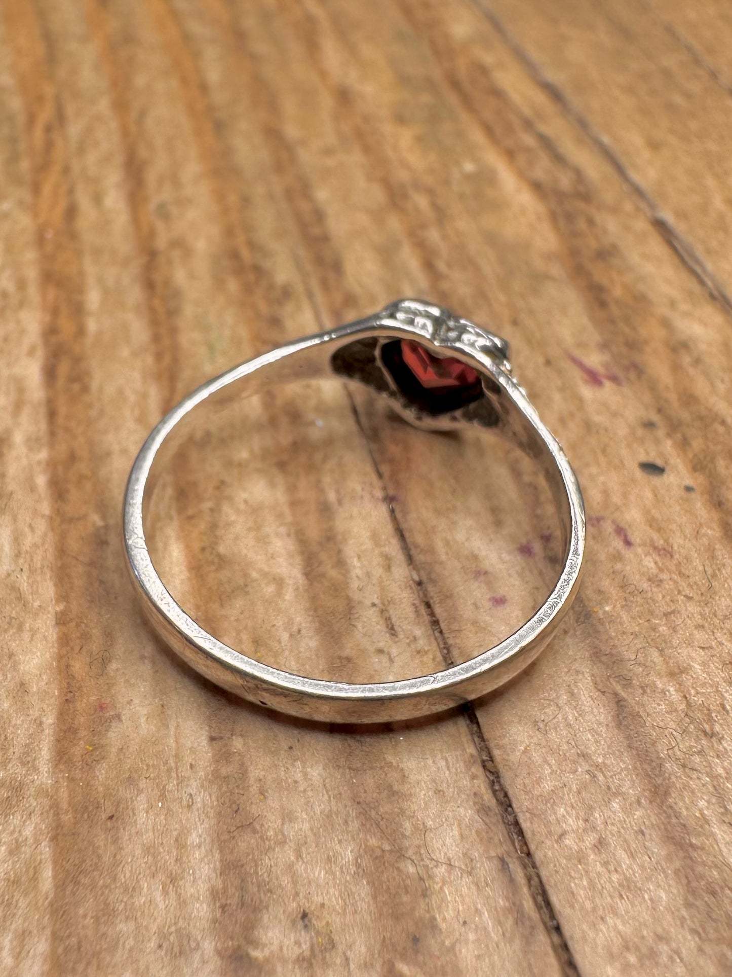 Vintage Garnet Heart 925 Sterling Silver Size K Ring
