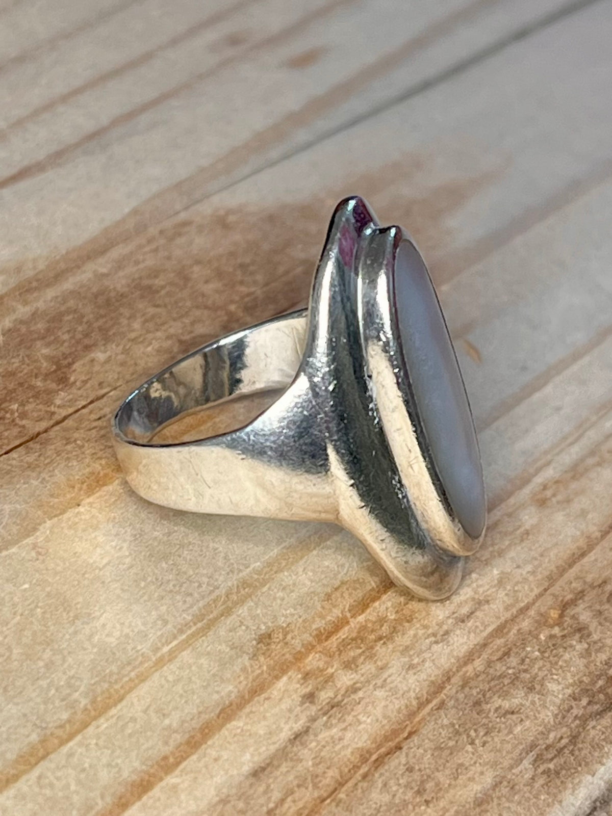 Mother of Pearl Oval 925 Sterling Silver Size T Ring
