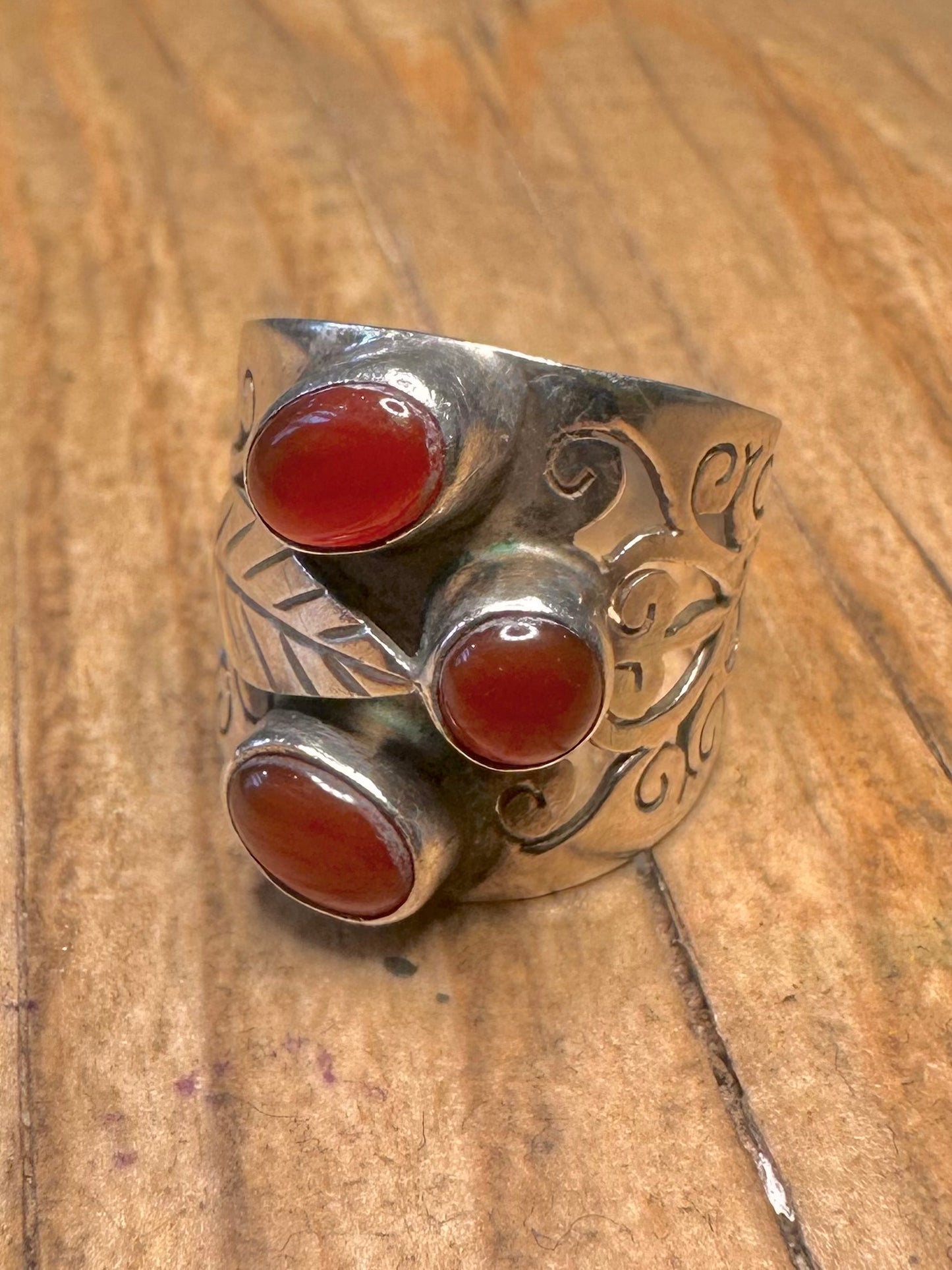 Vintage Carnelian Leaf Engraved 925 Sterling Silver Size P Ring