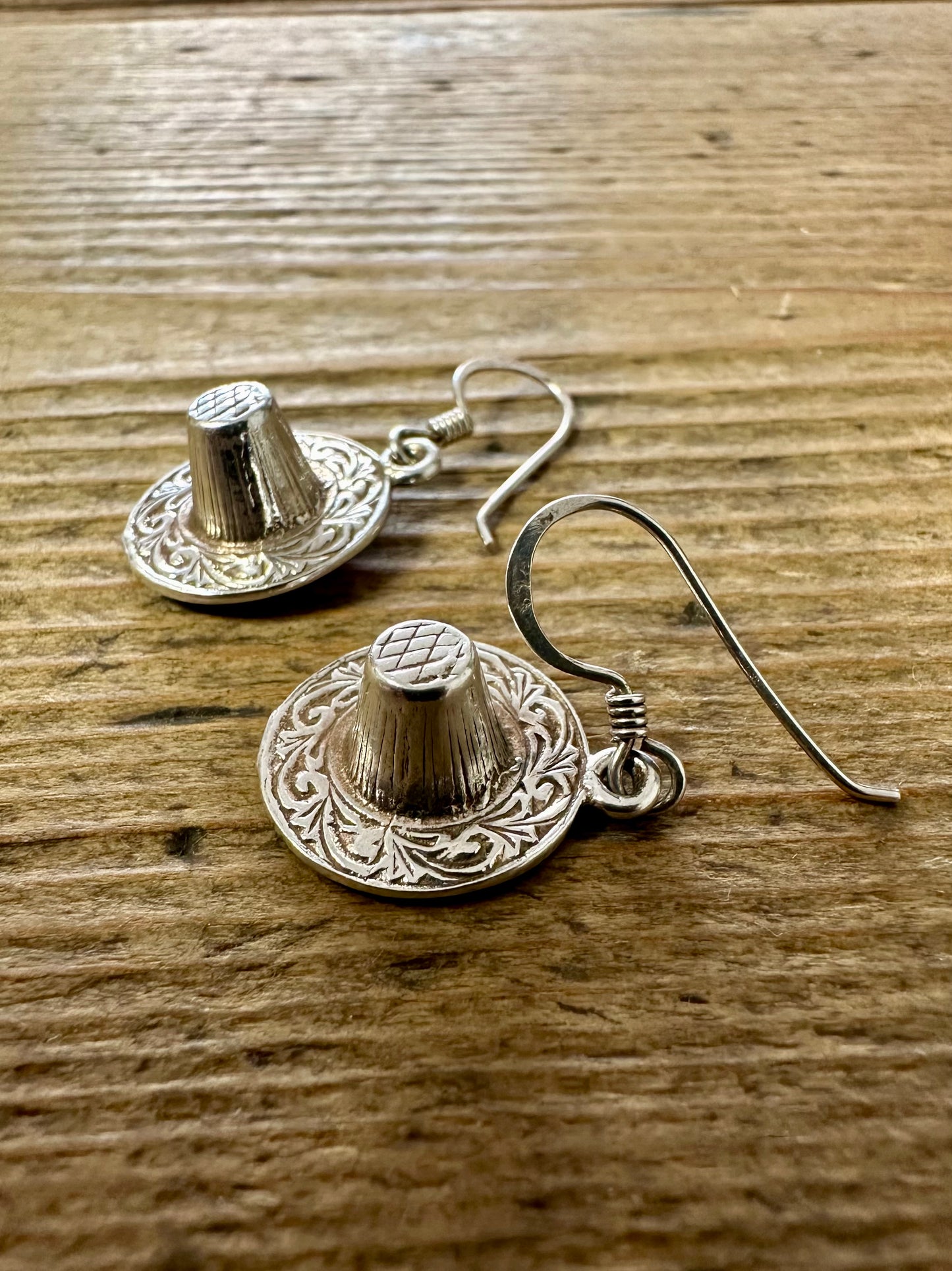 Vintage Patterned Hat 925 Silver Earrings