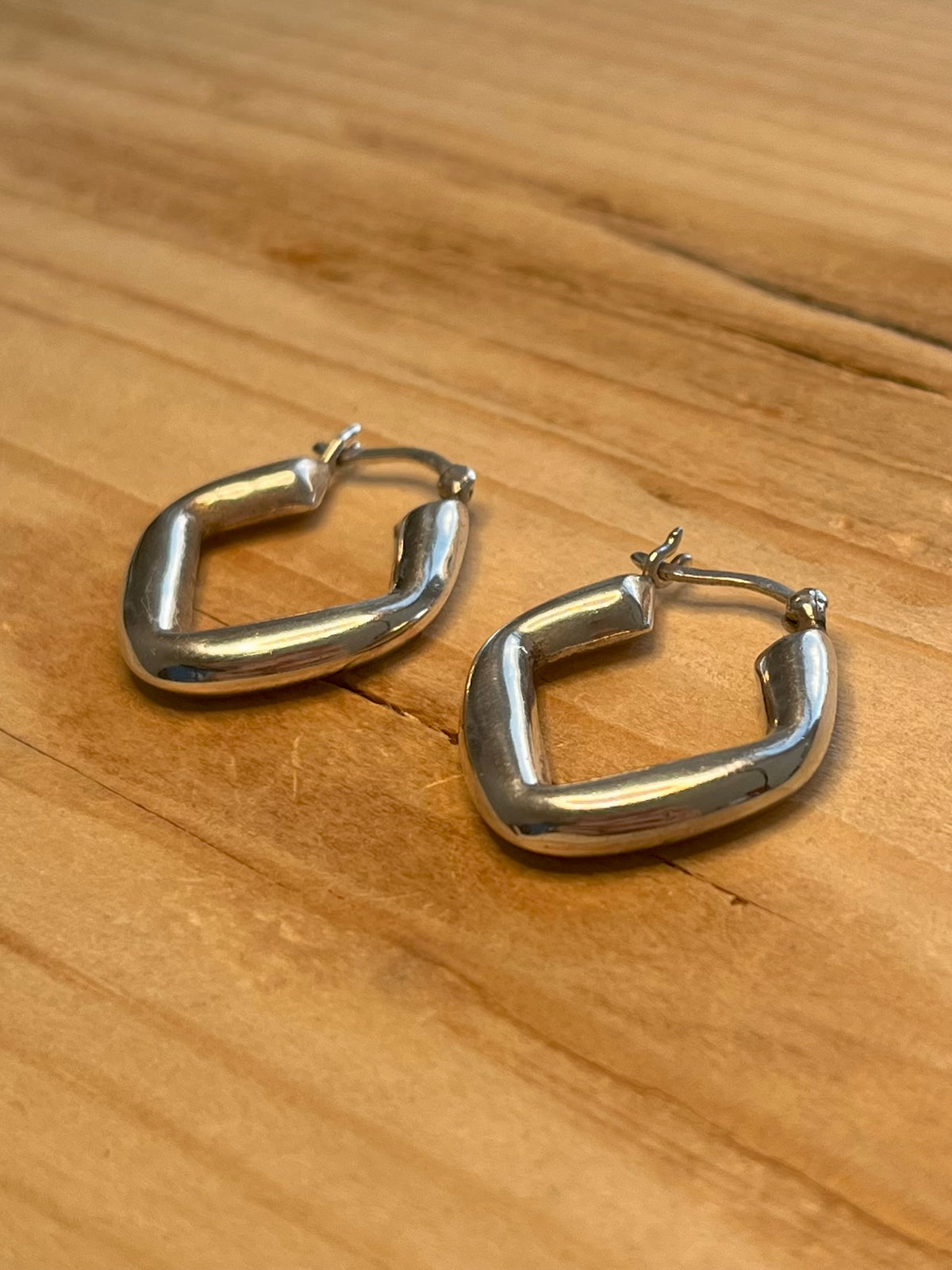 Diamond Shaped 925 Sterling Silver Hoop Earrings