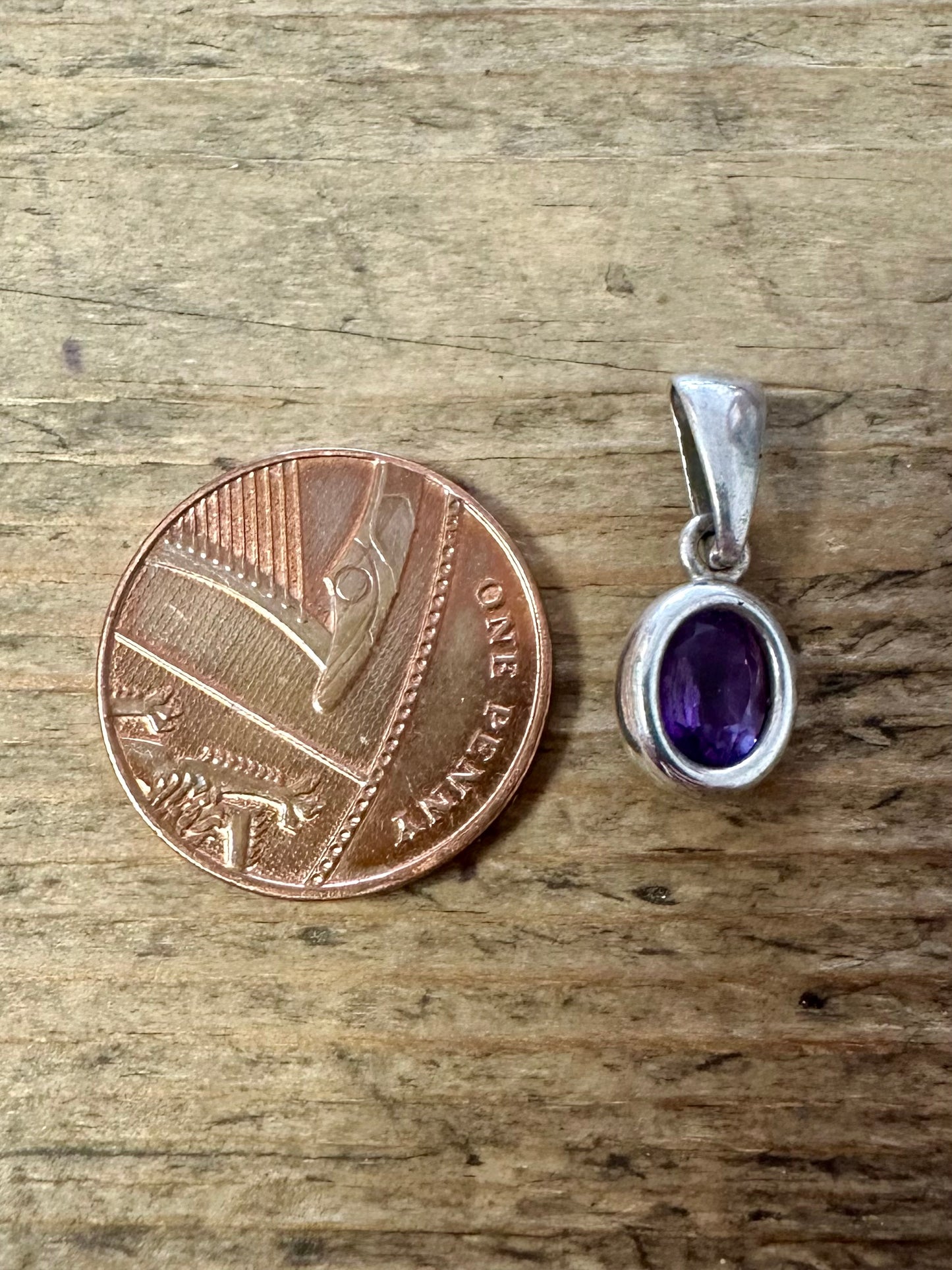 Vintage Purple Oval 925 Silver Pendant