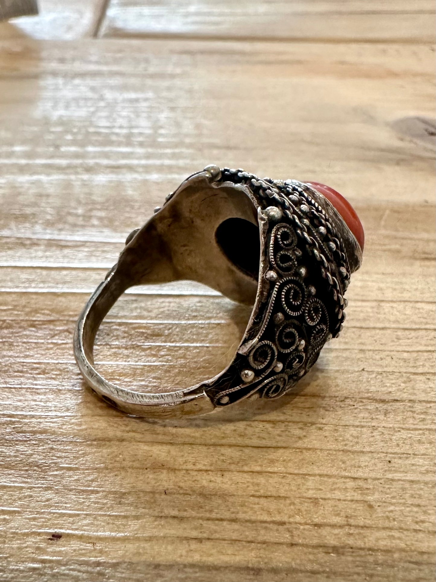 Vintage Coral Ornate Italia 925 Silver Size X Ring