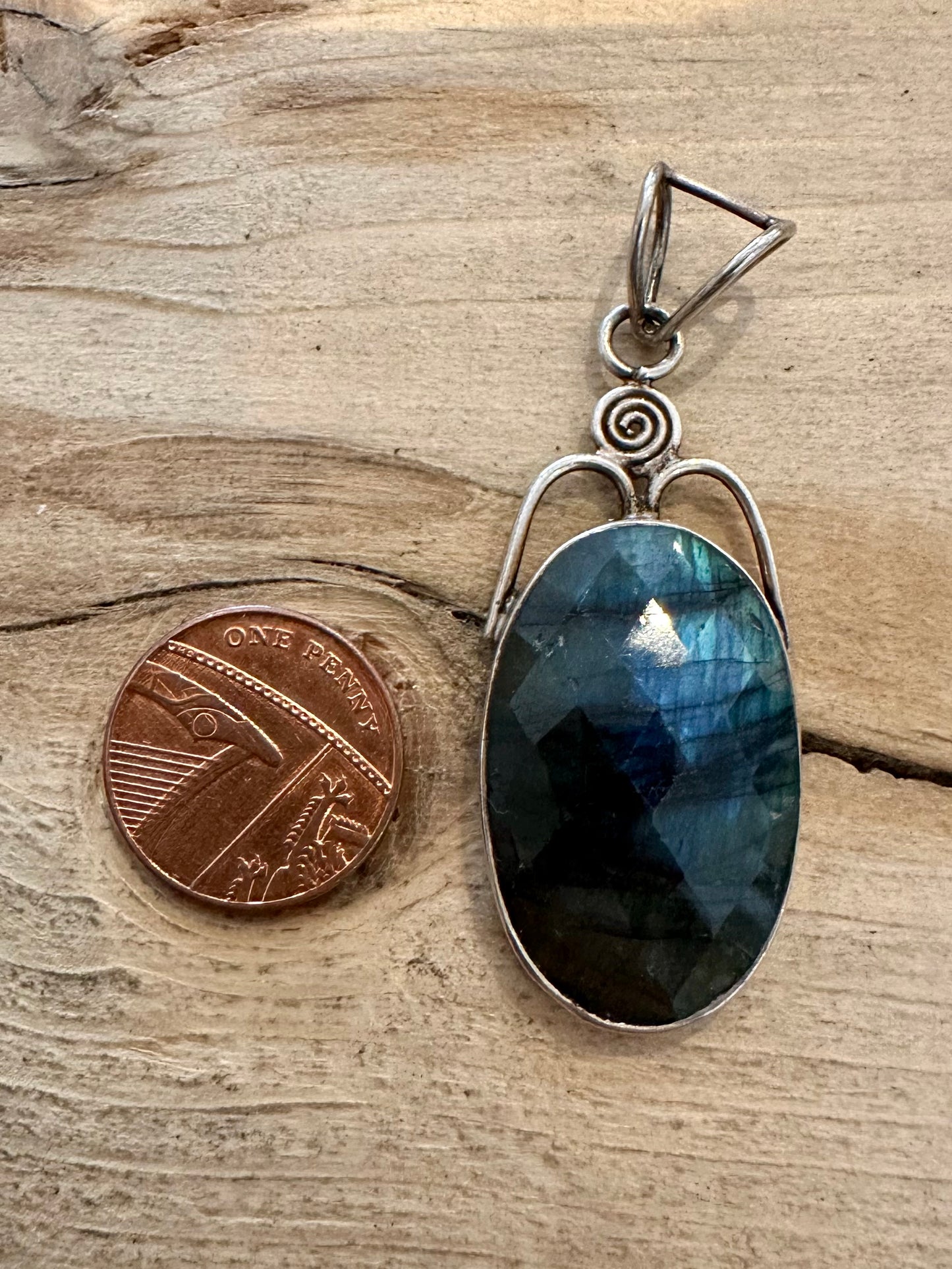 Vintage Faceted Labradorite 925 Silver Pendant