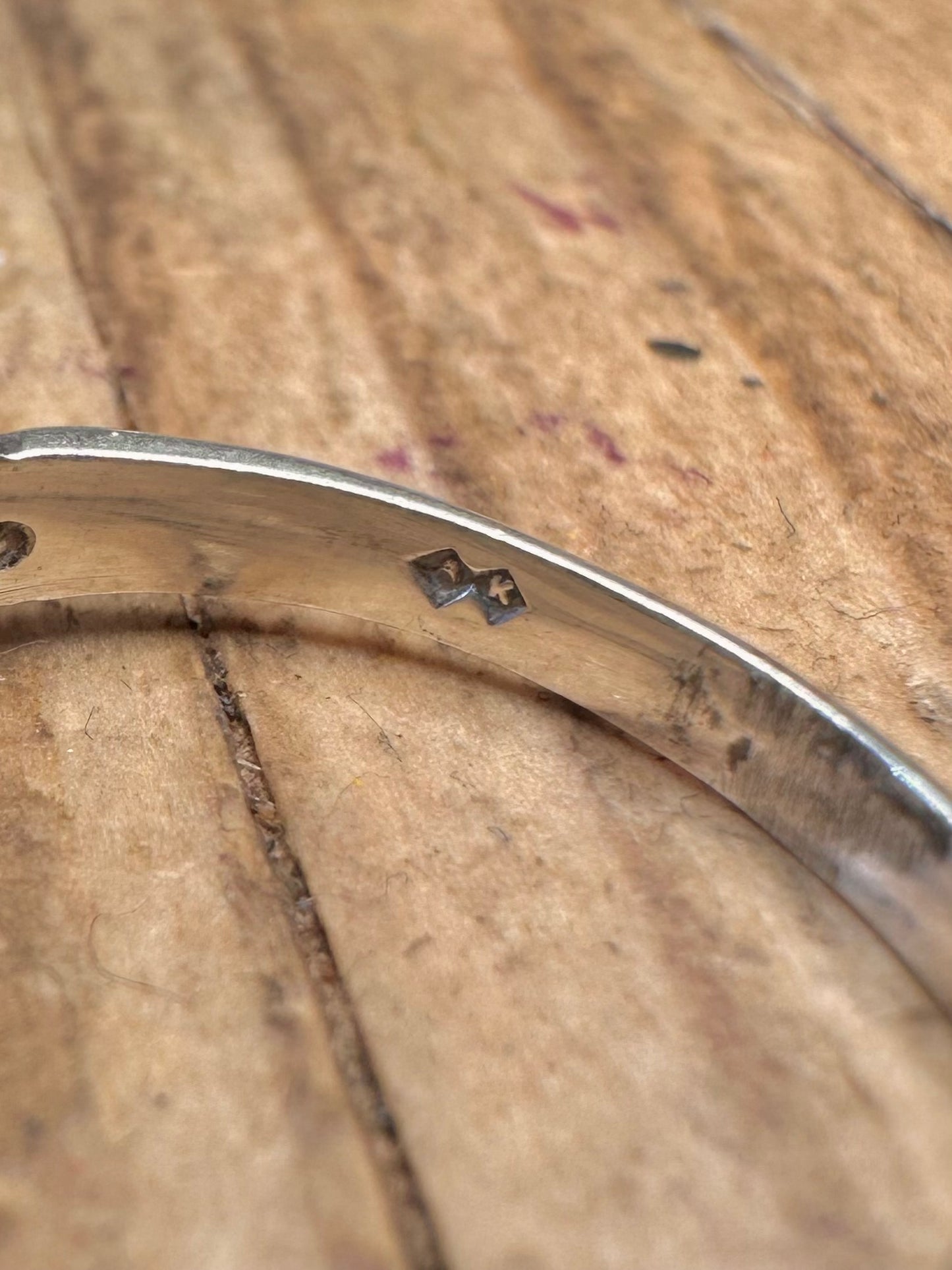Ring im viktorianischen Stil mit fünf Opalen aus 925er Sterlingsilber, Größe T