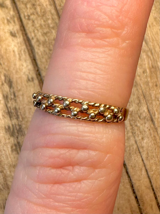 9ct Gold Small Keepers Size G Ring