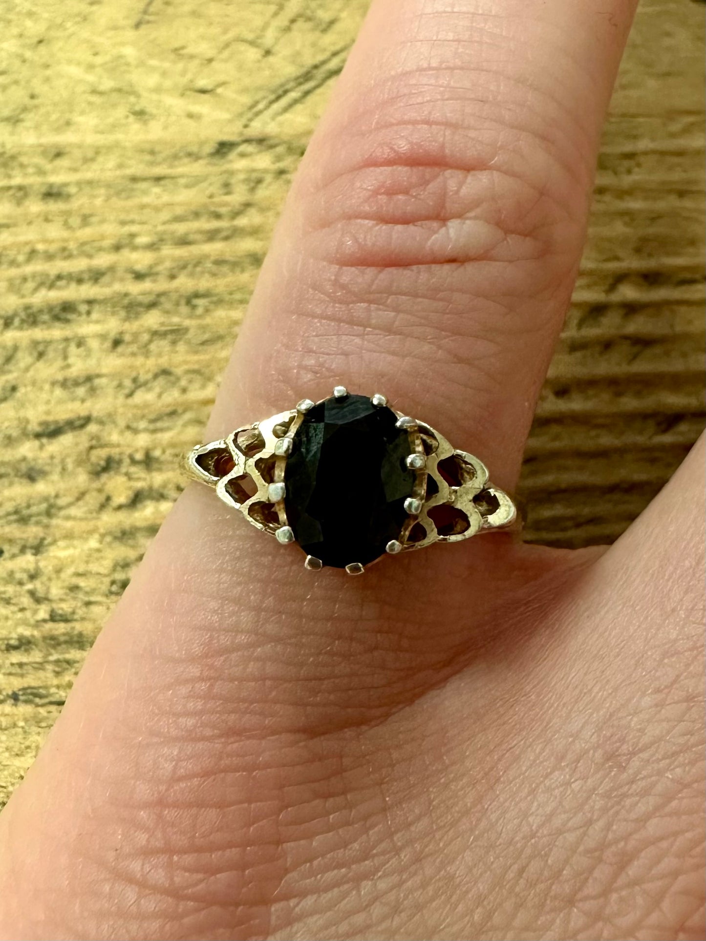 Vintage 1993 Garnet Gold on 925 Silver Size O Ring