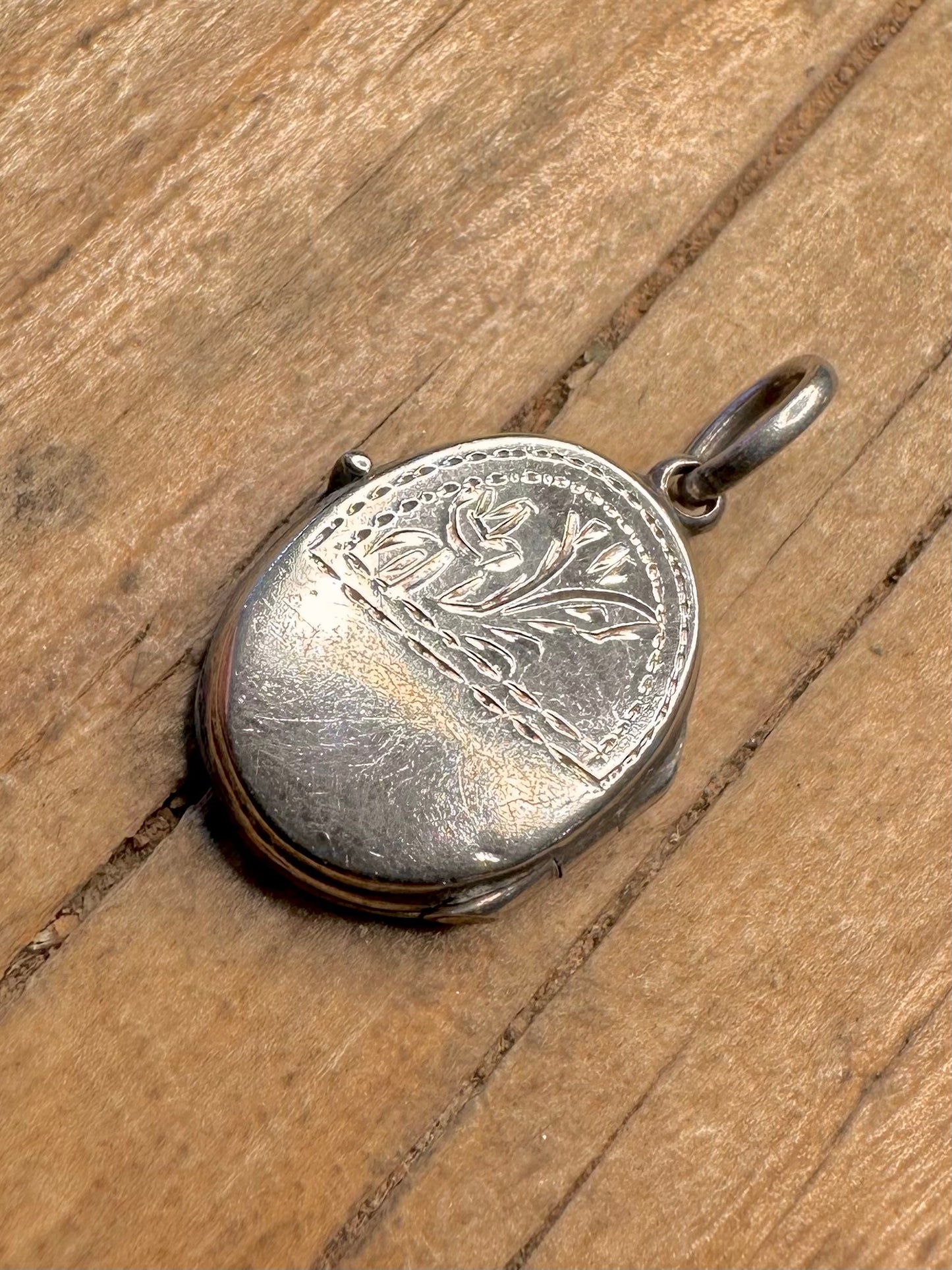 Vintage Oval Engraved Locket 925 Sterling Silver Pendant