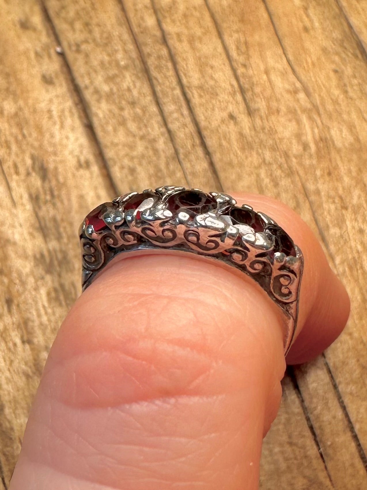 Ring im viktorianischen Stil mit Granat aus 925er Sterlingsilber, Größe H