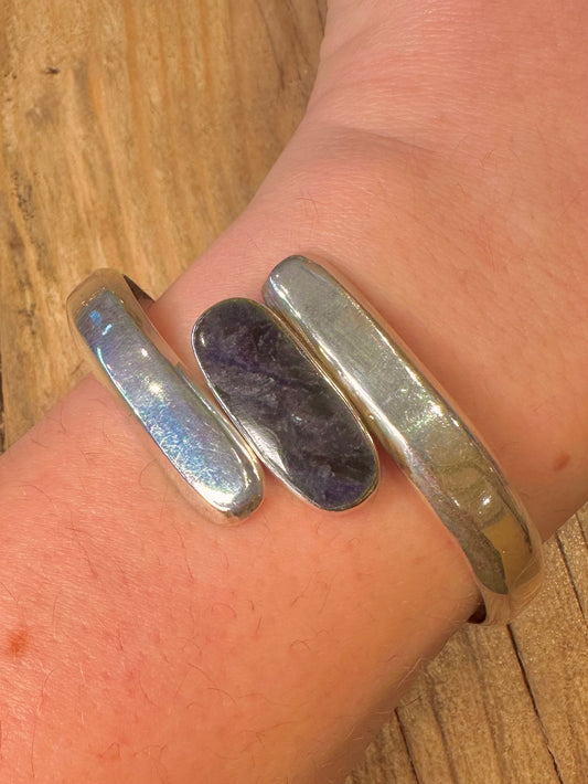 Modernist Sodalite Overlapping Hinged Mexico 925 Sterling Silver Bangle