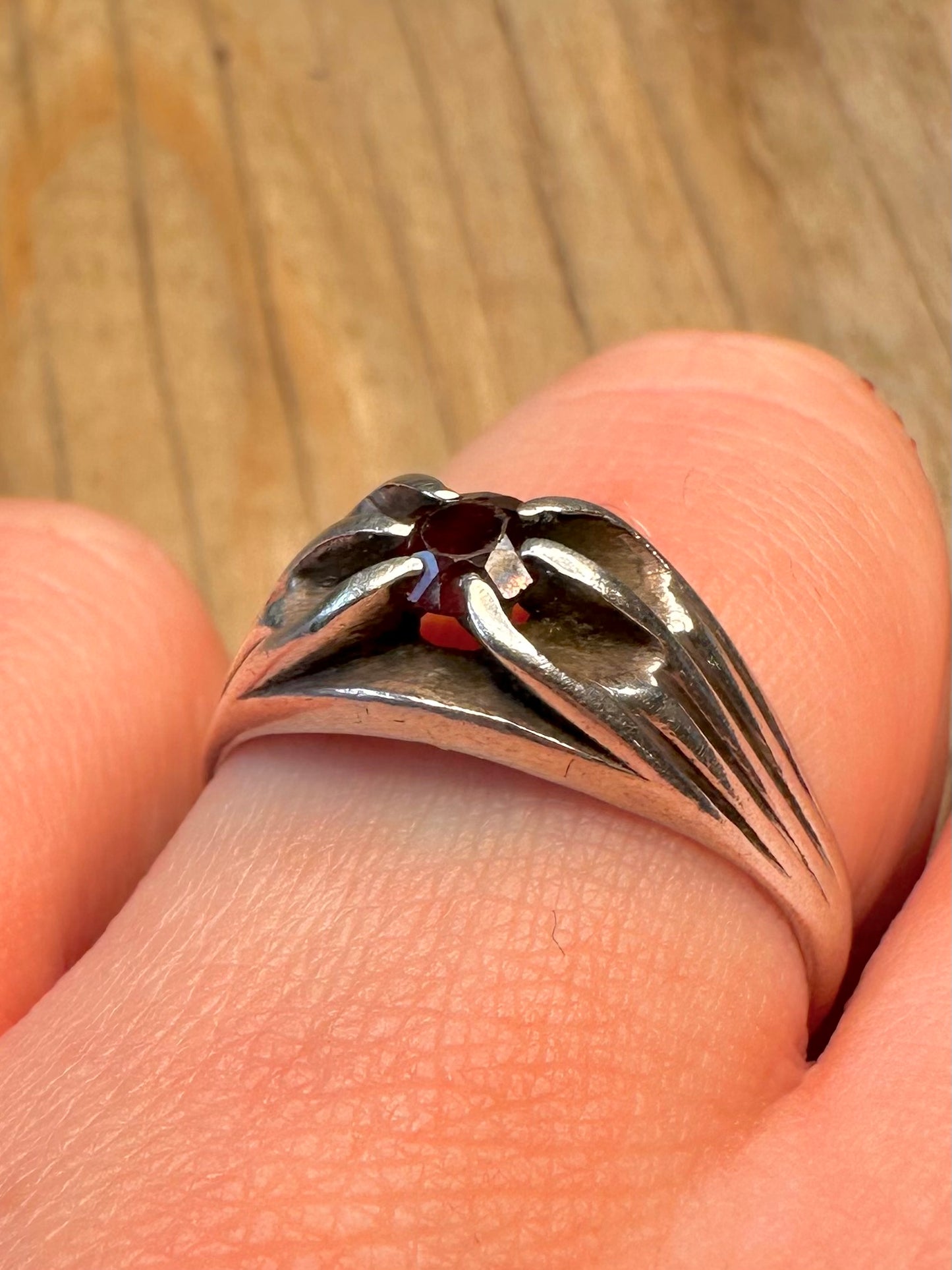 Vintage Garnet 925 Sterling Silver Size U Ring