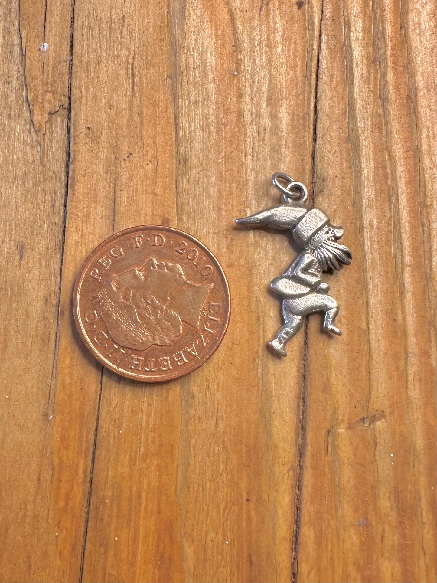 Sneaking Gnome 925 Sterling Silver Pendant