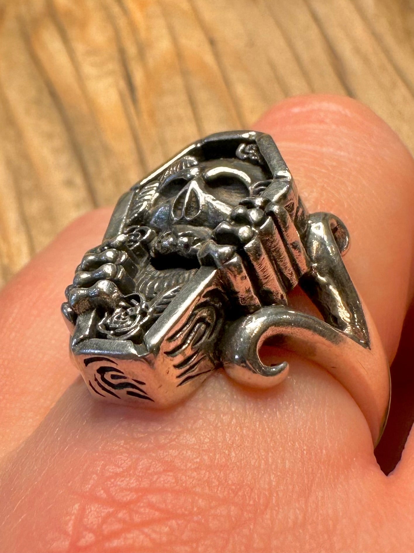 Vintage Skull Coffin Engraved 925 Sterling Silver Size U Ring
