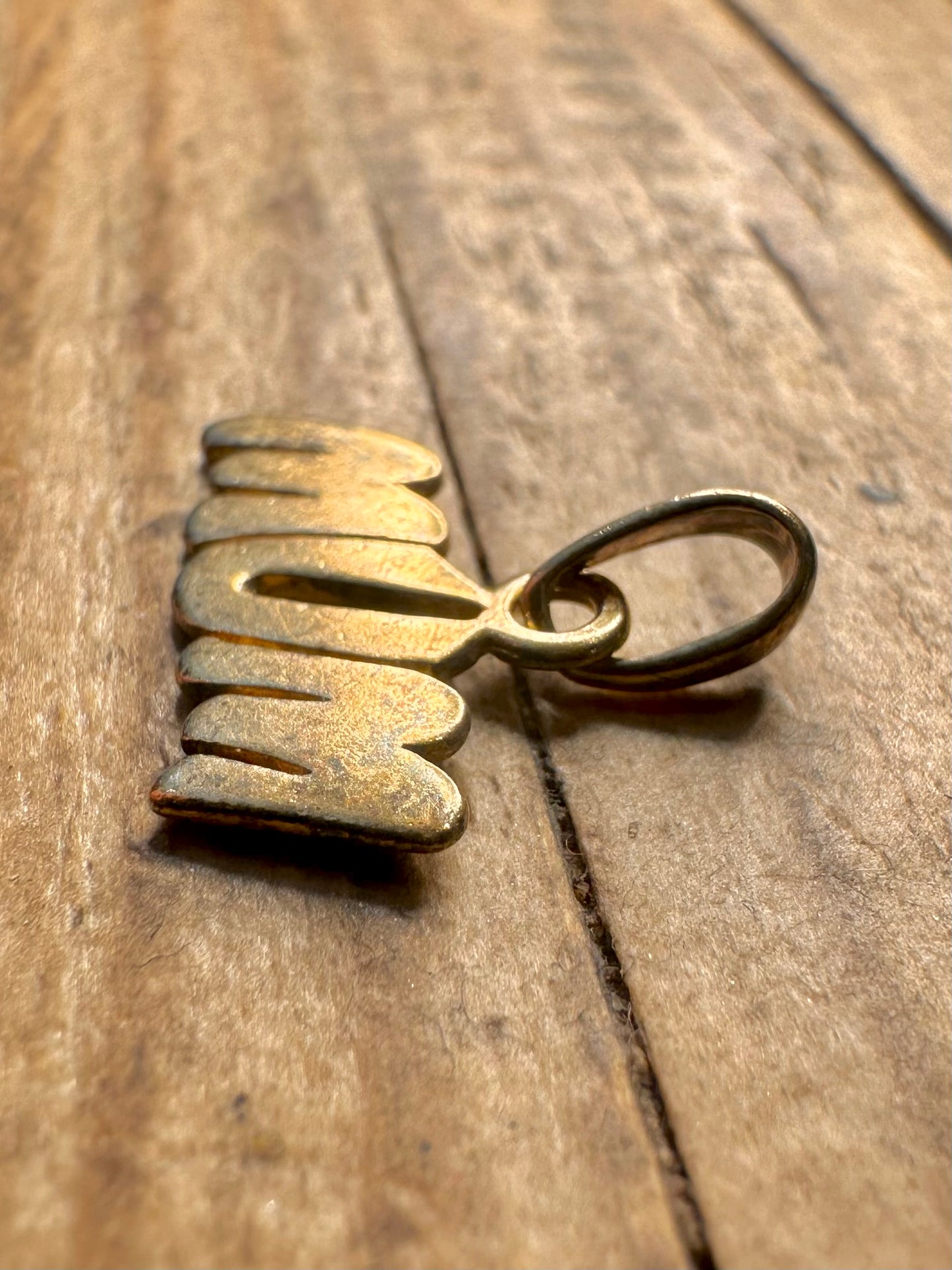 Mum Gold on 925 Sterling Silver Pendant