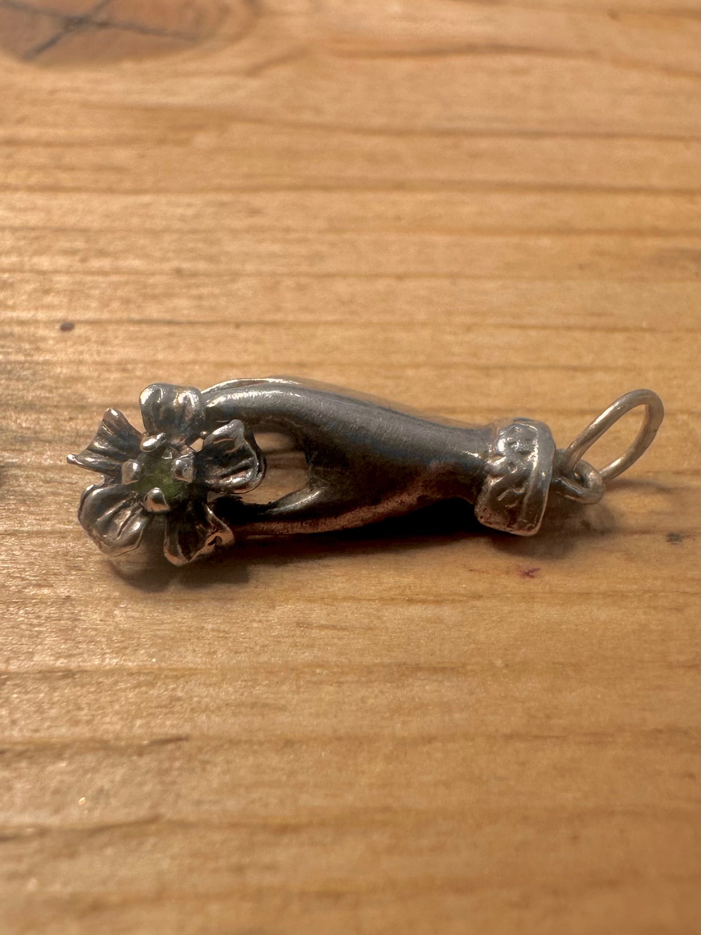 Vintage Hand Green Stone Flower 925 Silver Pendant