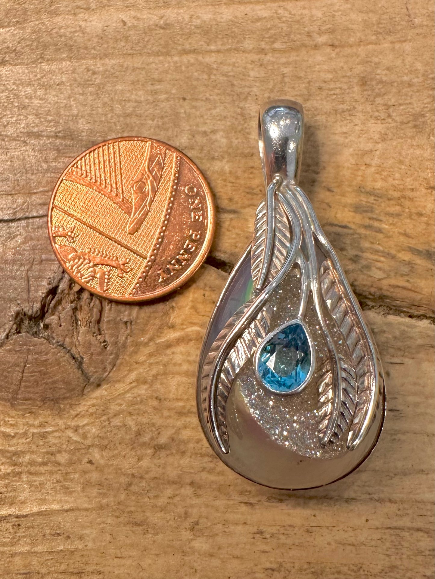 Abstract Druzy Blue Topaz Leaf 925 Silver Pendant