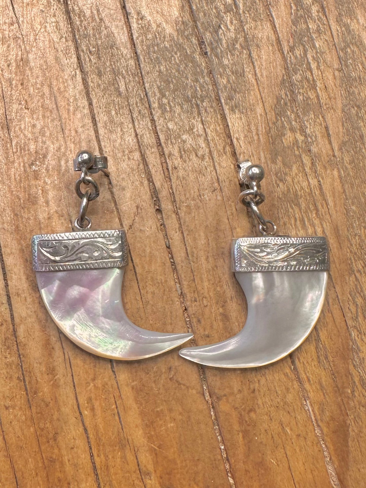 Mother of Pearl Claw Engraved 925 Sterling Silver Earrings