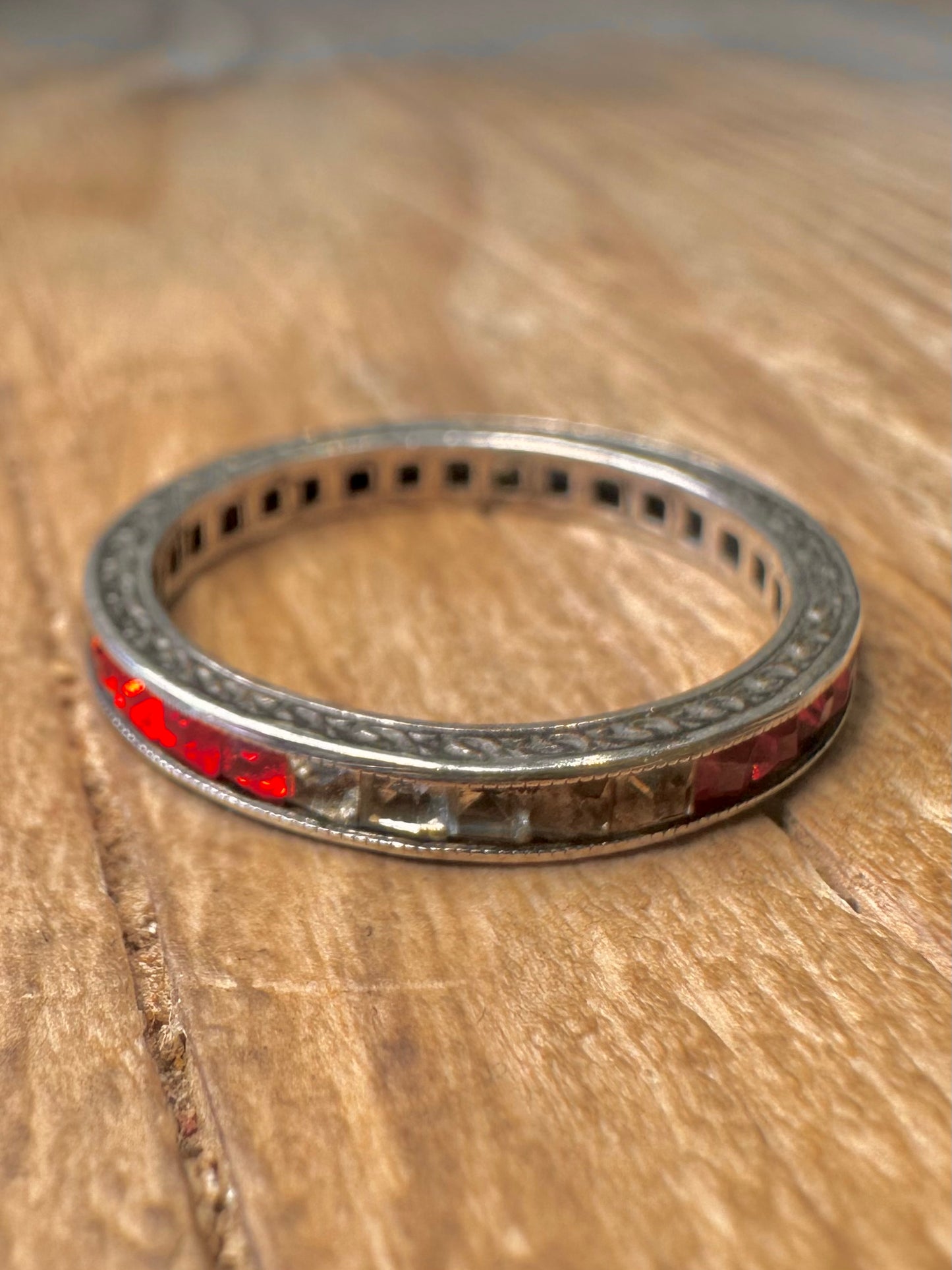 Vintage Red and White Stone Band 925 Sterling Silver Size P Ring