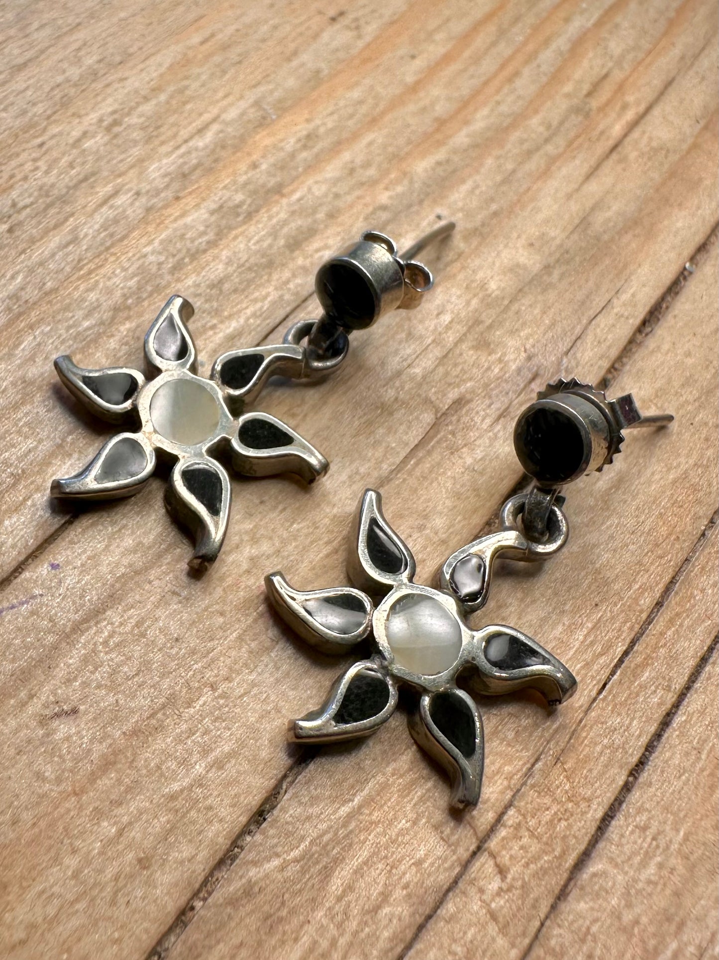 Vintage Mother of Pearl Onyx Metal Earrings