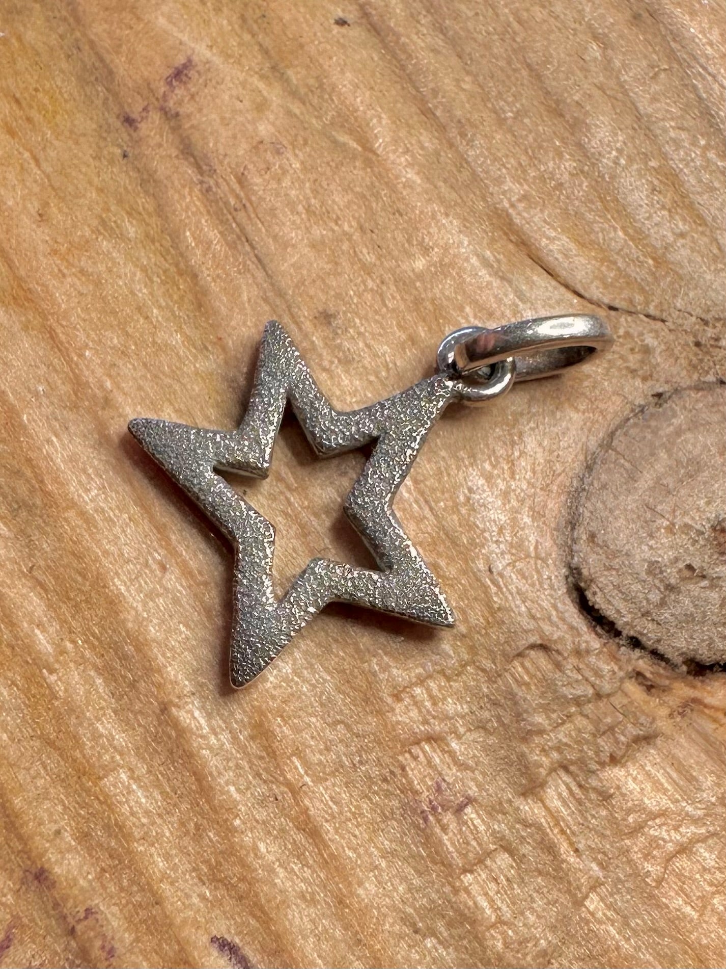 Vintage Textured Star 925 Sterling Silver Pendant