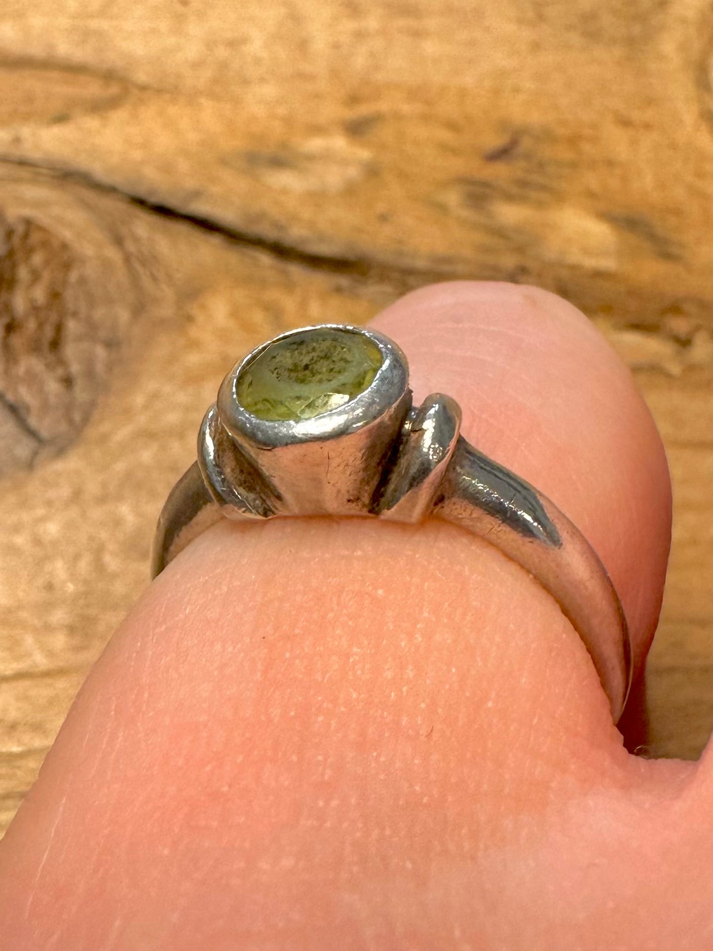 Vintage Peridot Green 925 Silver Size L Ring