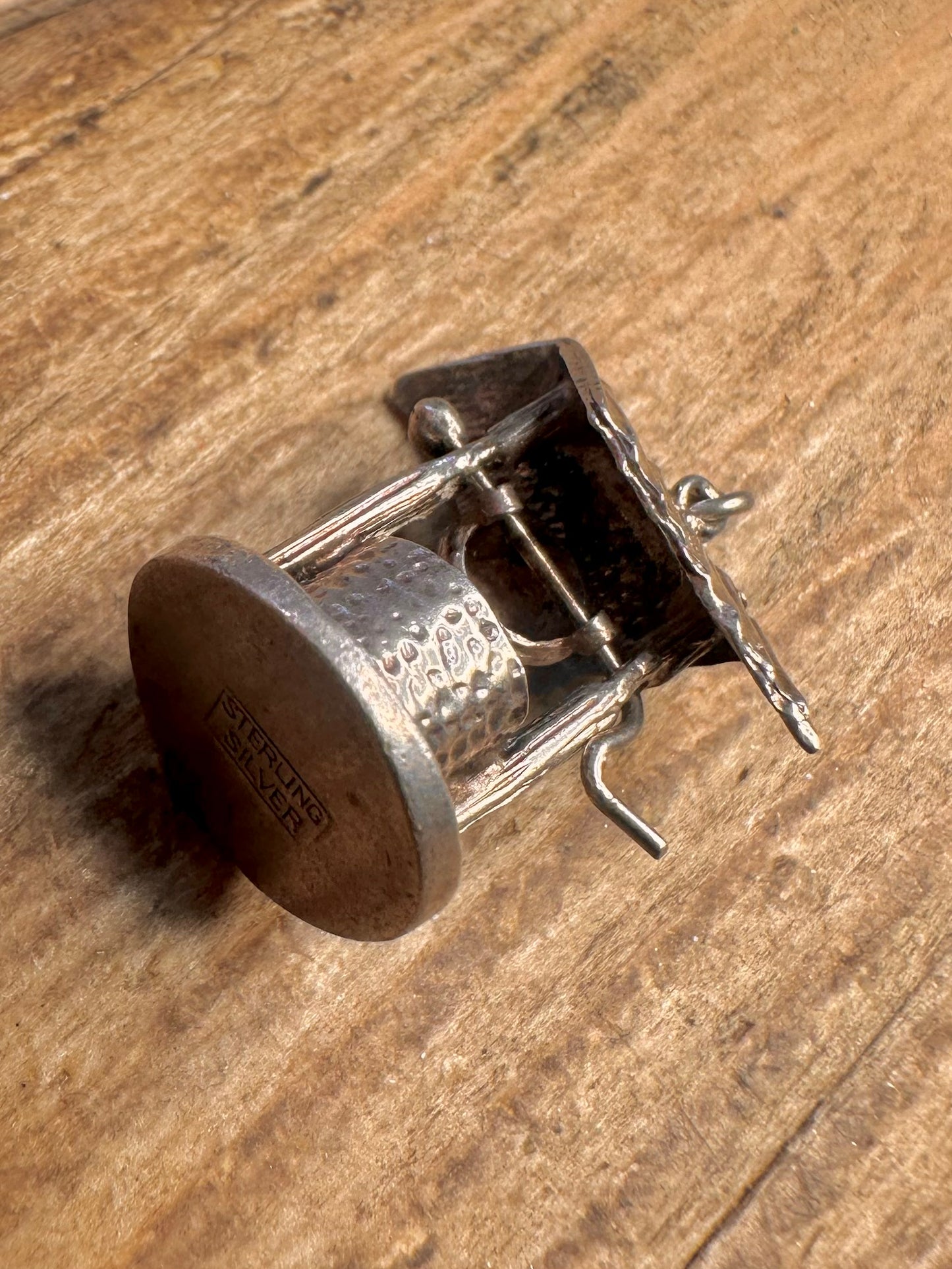 Wunschbrunnen Drehbarer Eimer 925 Sterling Silber Charm-Anhänger