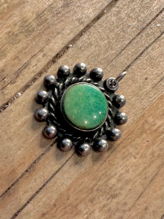 Vintage Southwestern Green Turquoise Ornate 925 Sterling Silver Pendant