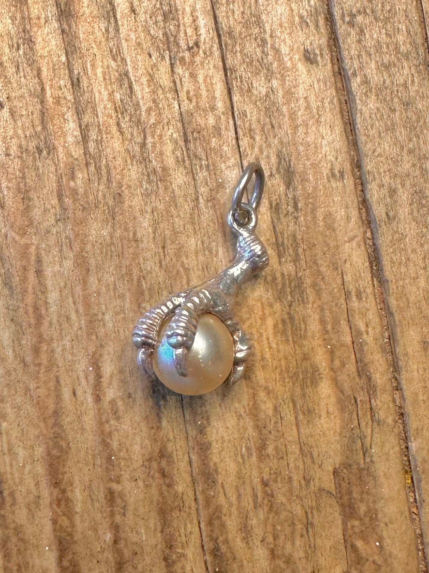 Anhänger 925 Sterling Silber mit Kralle, die eine Imitationsperle hält